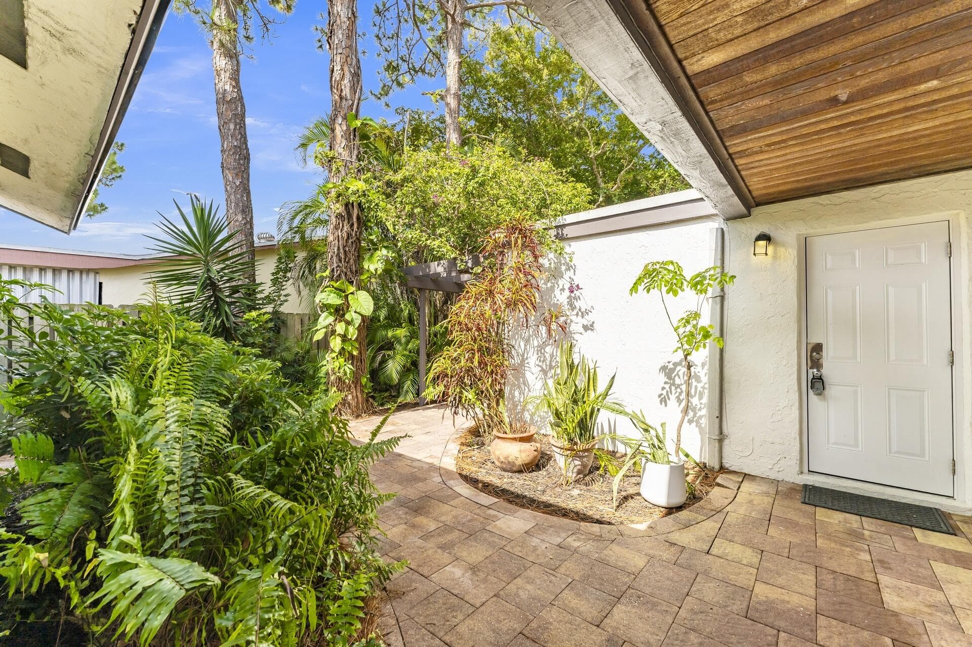 358 SW 32nd Terrace, Deerfield Beach, FL 33442 — photo 10 of 55