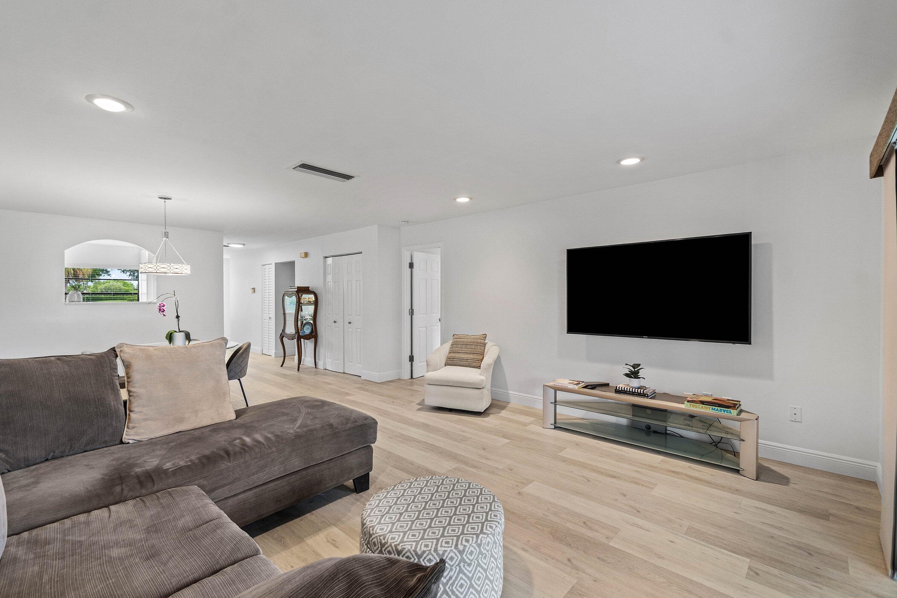 21506 Juego Circle 28e, Boca Raton, FL 33433 — photo 17 of 34