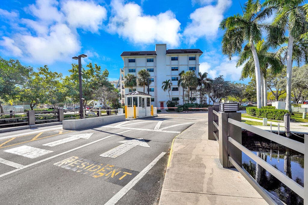 1201 River Reach Drive 207, Fort Lauderdale, FL 33315 — photo 26 of 39