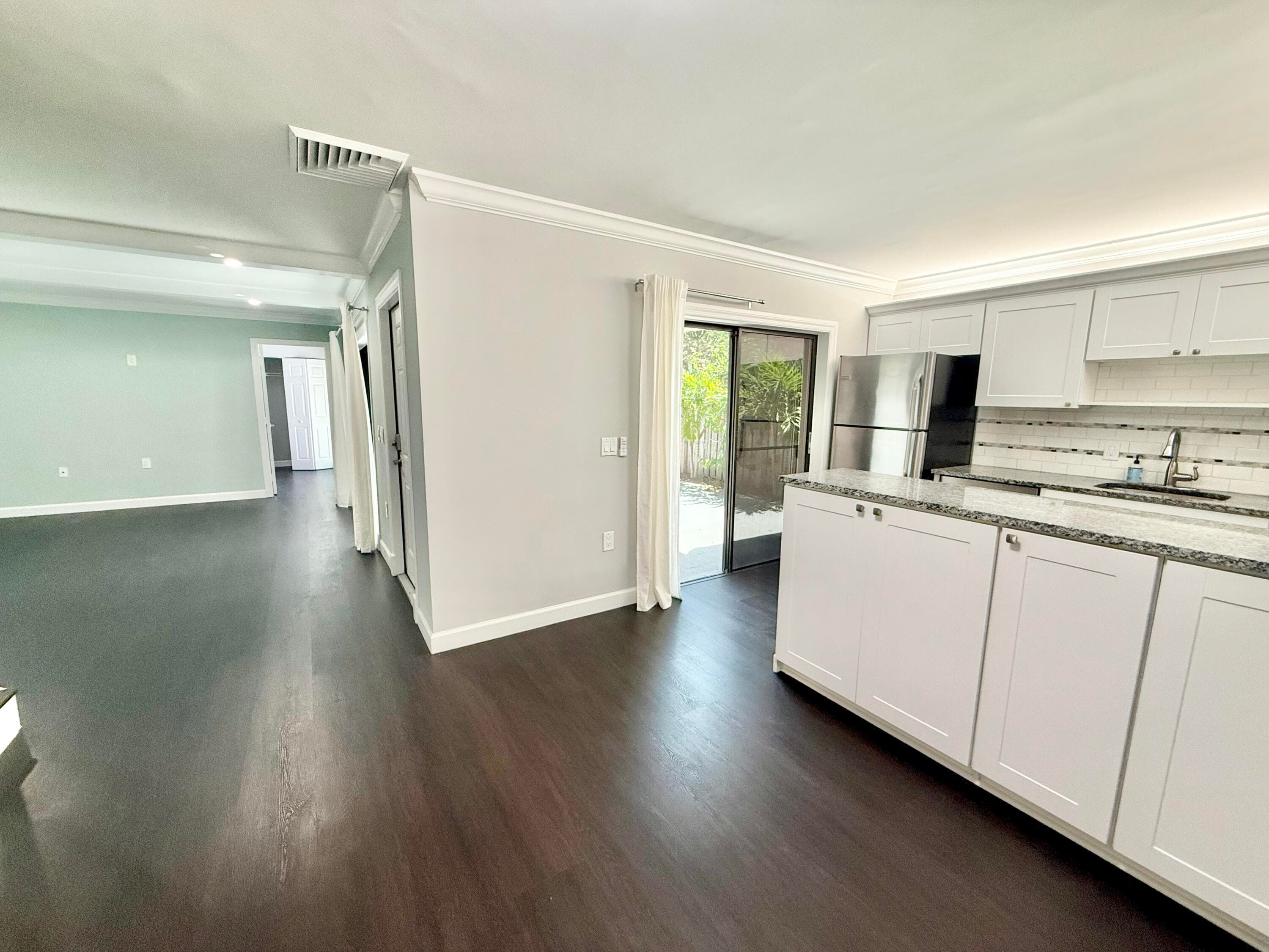 201 2nd Lane, Palm Beach Gardens, FL 33418 — photo 8 of 28