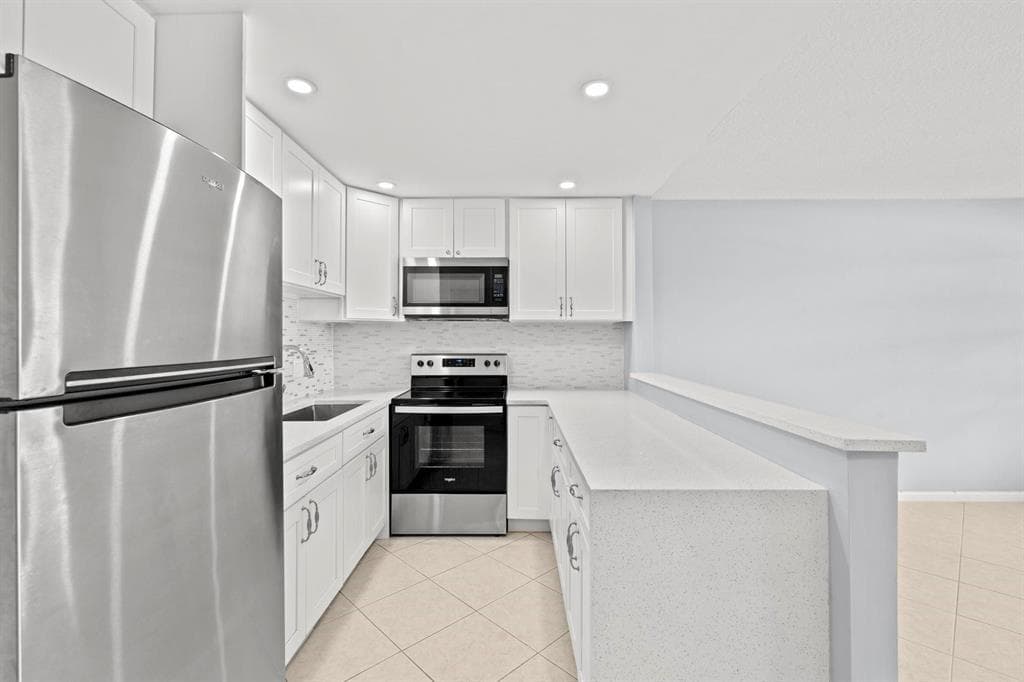 273 Prescott N, Deerfield Beach, FL 33442 — photo 2 of 27