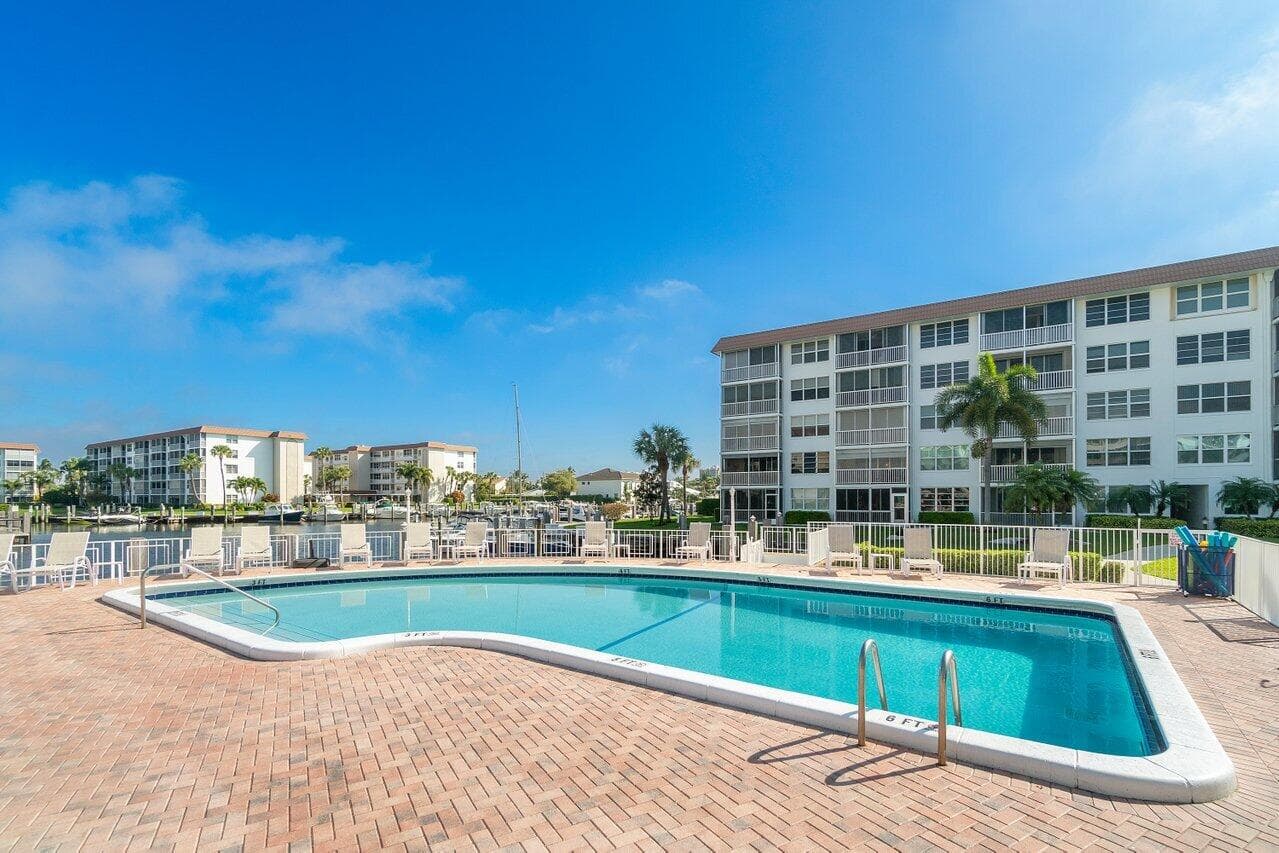 930 Dogwood Drive 457, Delray Beach, FL 33483 — photo 33 of 46