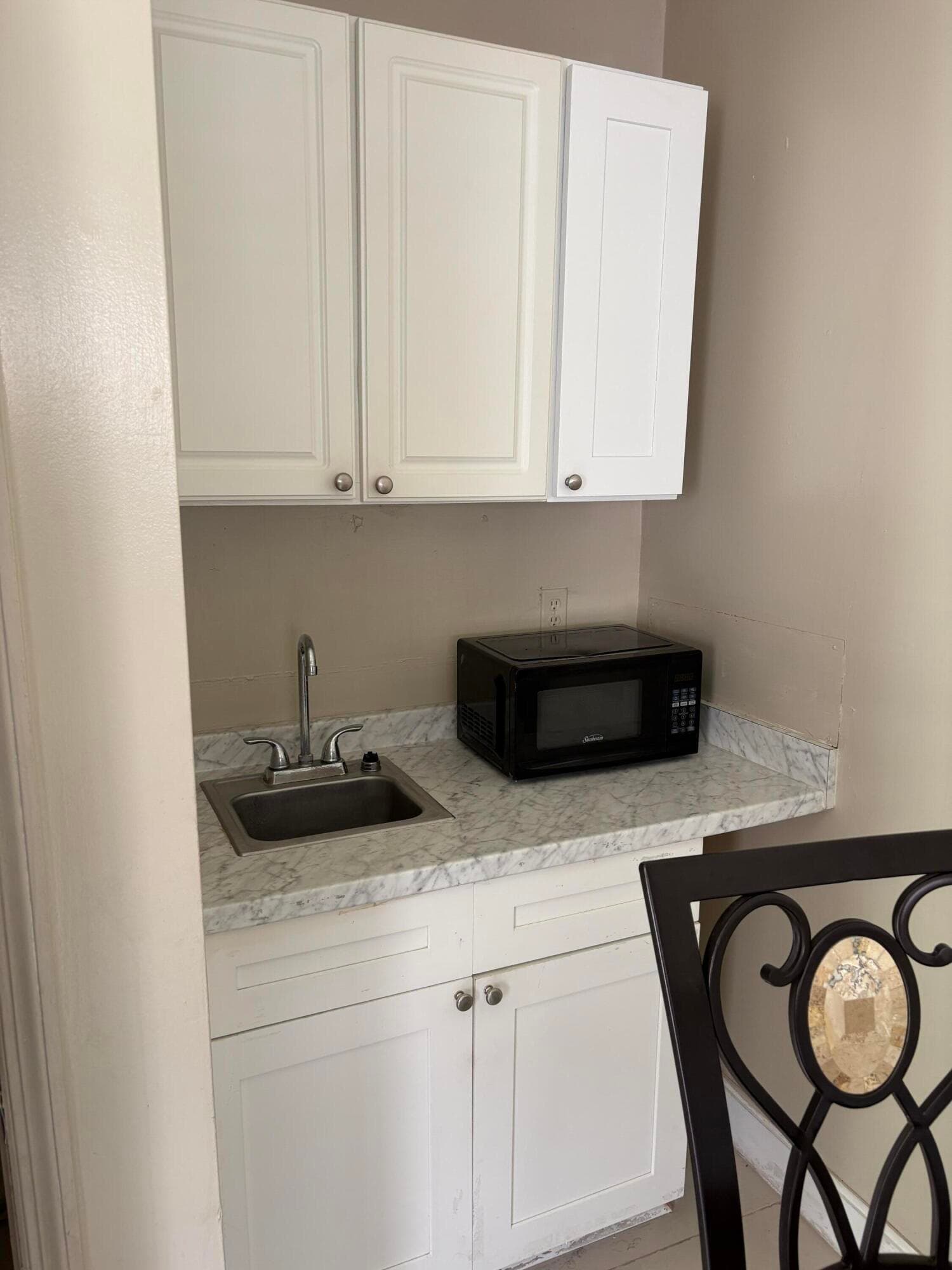 706 Glenn Parkway Rear, Hollywood, FL 33021 — photo 6 of 6