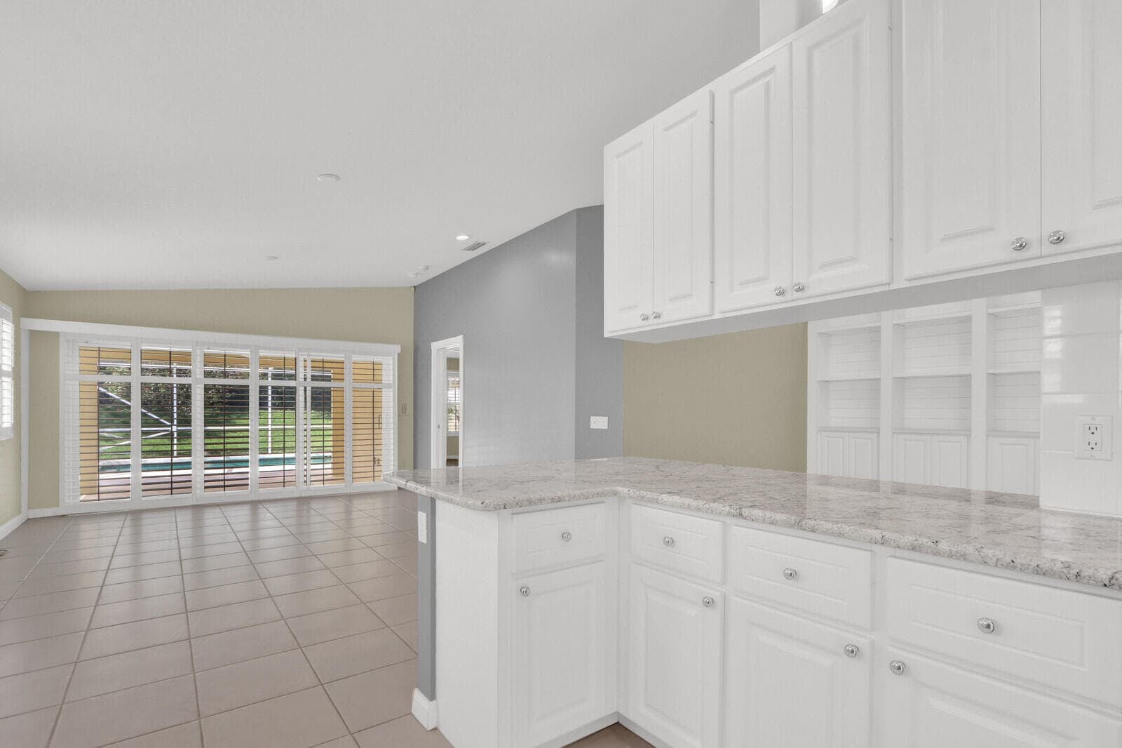 129 Euphrates Circle, Palm Beach Gardens, FL 33410 — photo 8 of 34