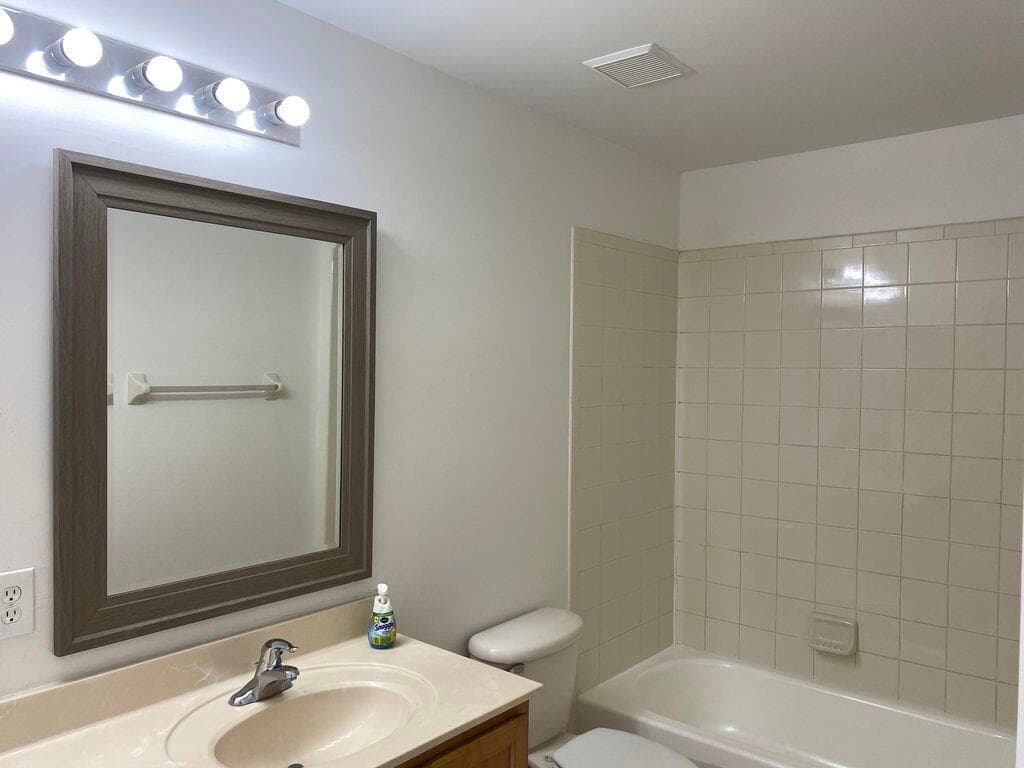 925 Imperial Lake Road, West Palm Beach, FL 33413 — photo 11 of 17