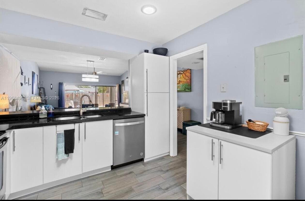 2900 NW 69th Court, Fort Lauderdale, FL 33309 — photo 10 of 38
