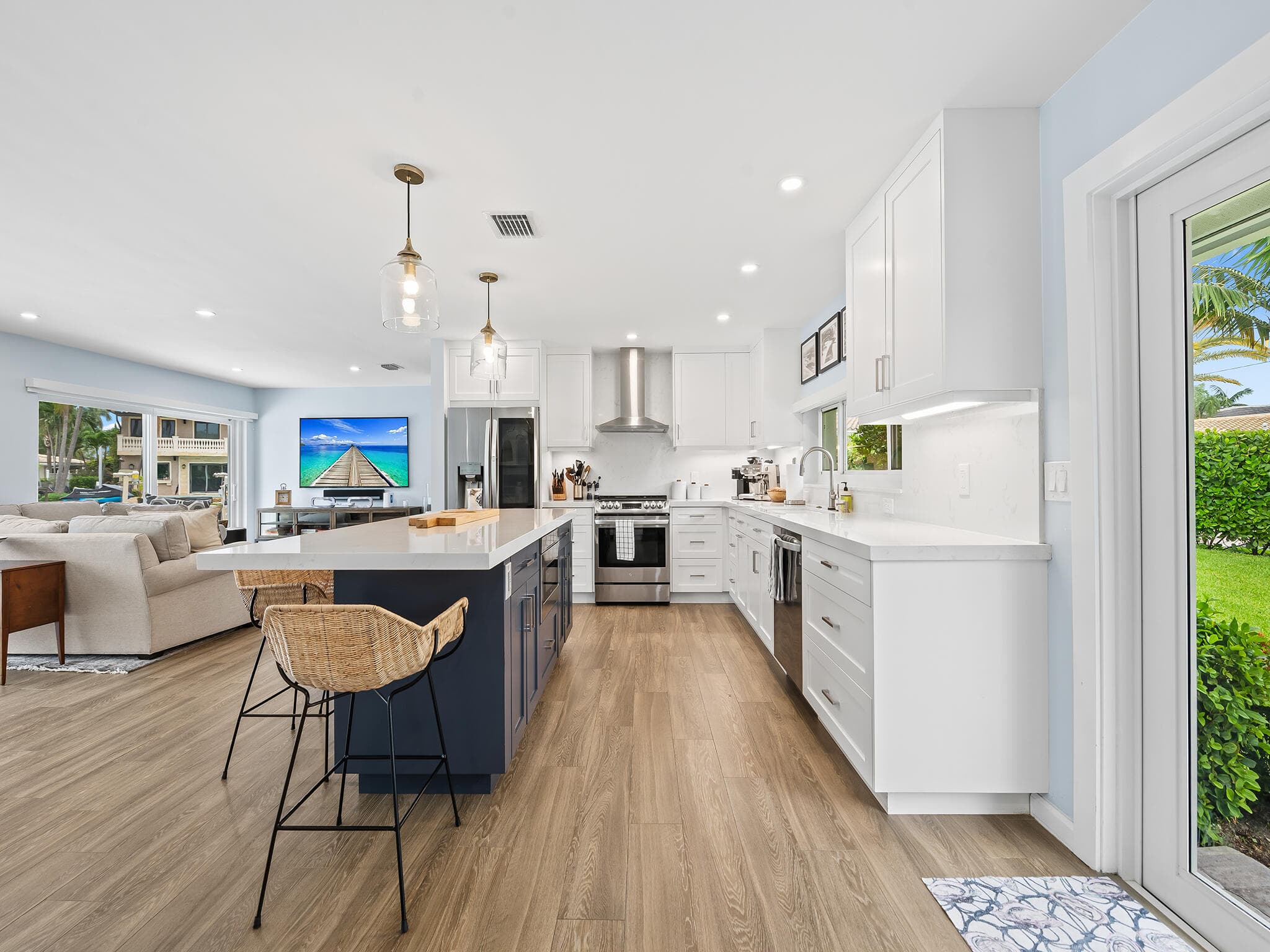 2421 NE 50th Street, Lighthouse Point, FL 33064 — photo 10 of 34