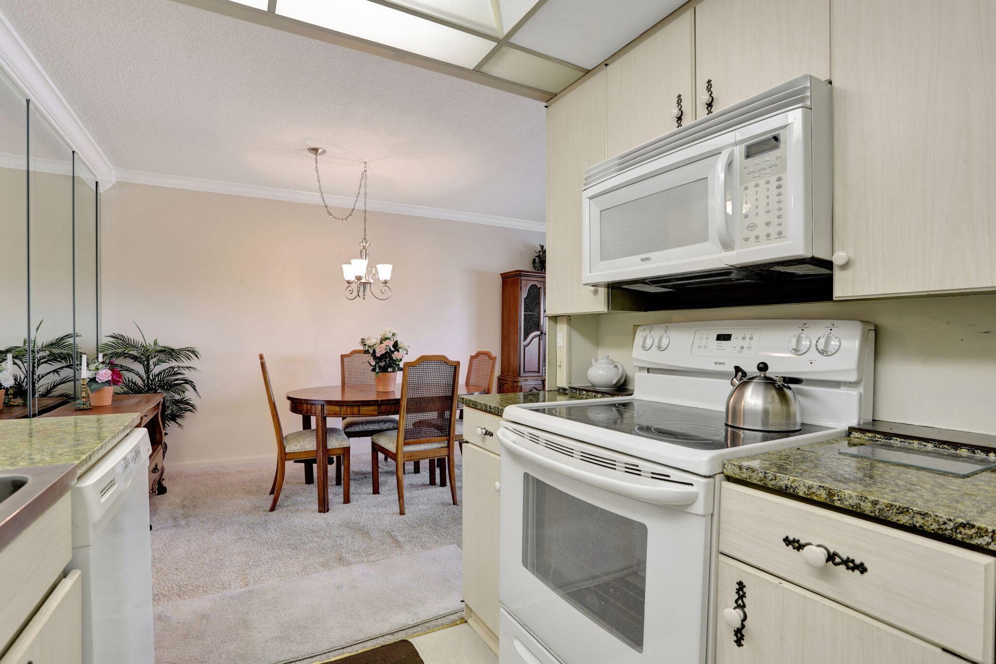 432 Grantham B, Deerfield Beach, FL 33442 — photo 13 of 84