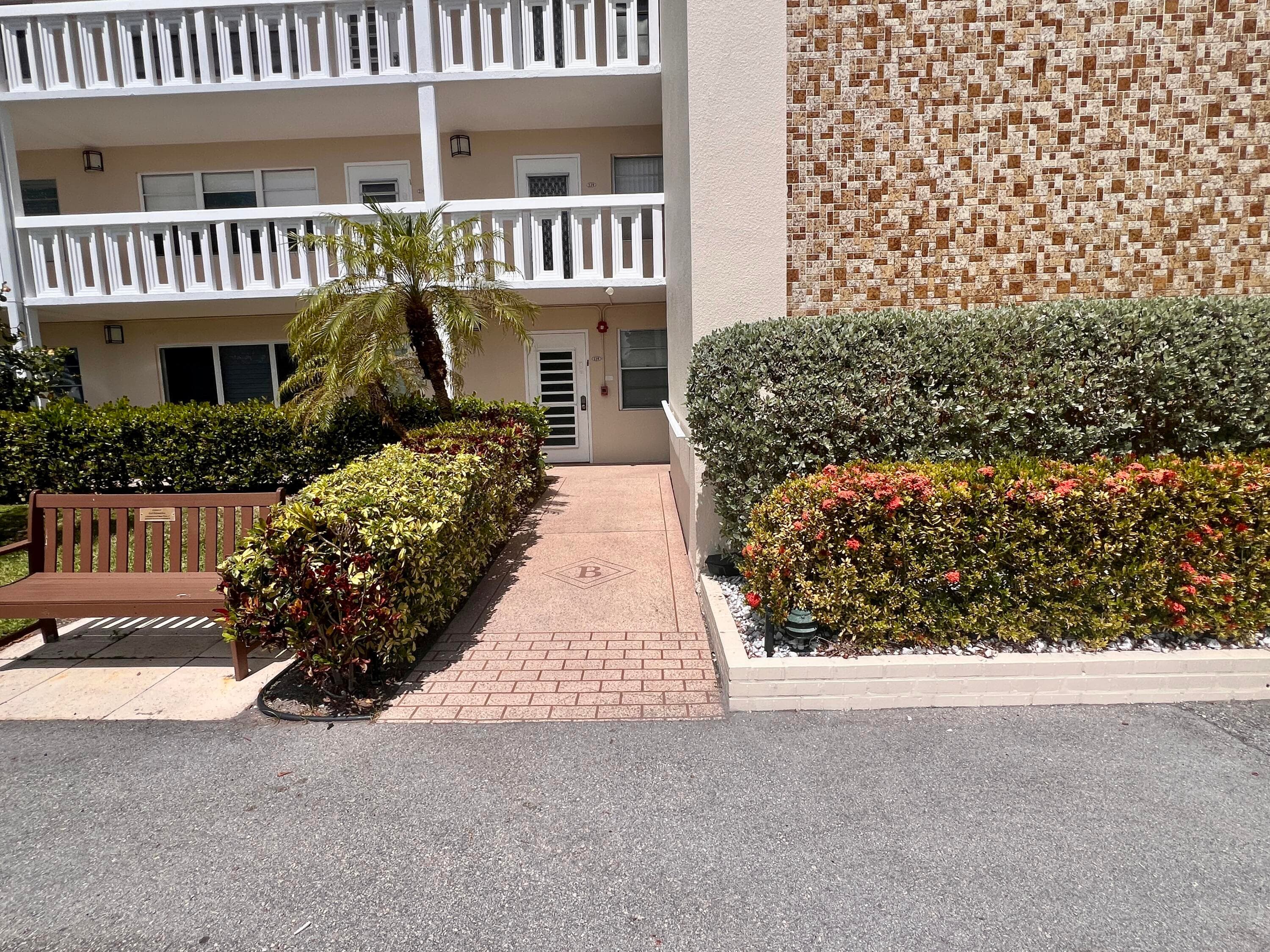 432 Grantham B, Deerfield Beach, FL 33442 — photo 31 of 84