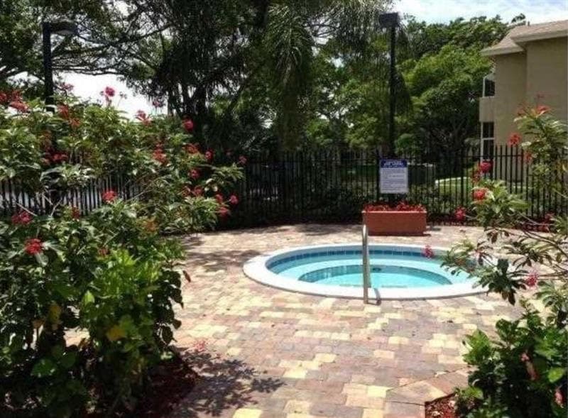 751 Cypress Lane L7, Deerfield Beach, FL 33064 — photo 9 of 12