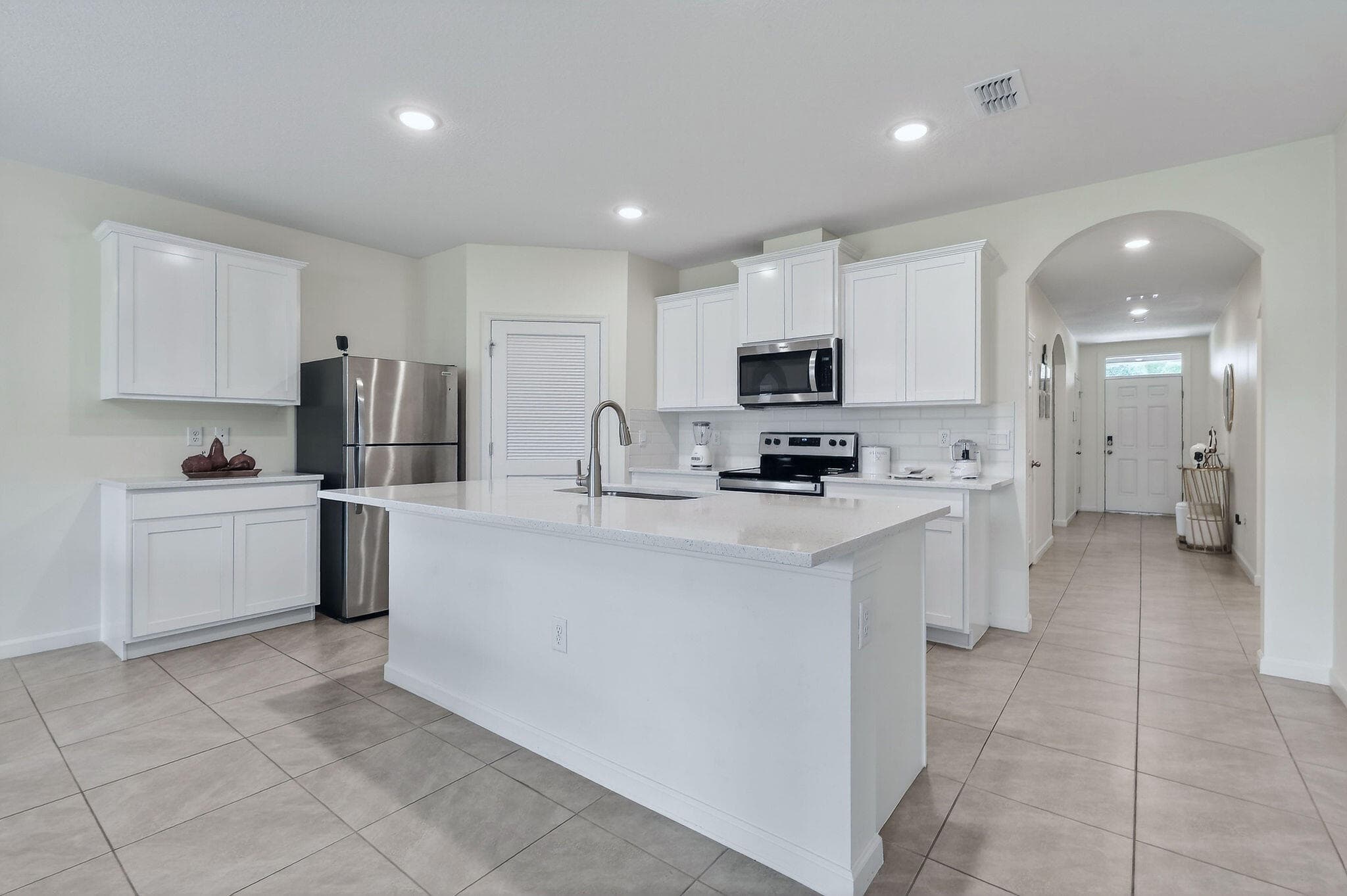 1043 SW California Boulevard, Port St. Lucie, FL 34953 — photo 5 of 44