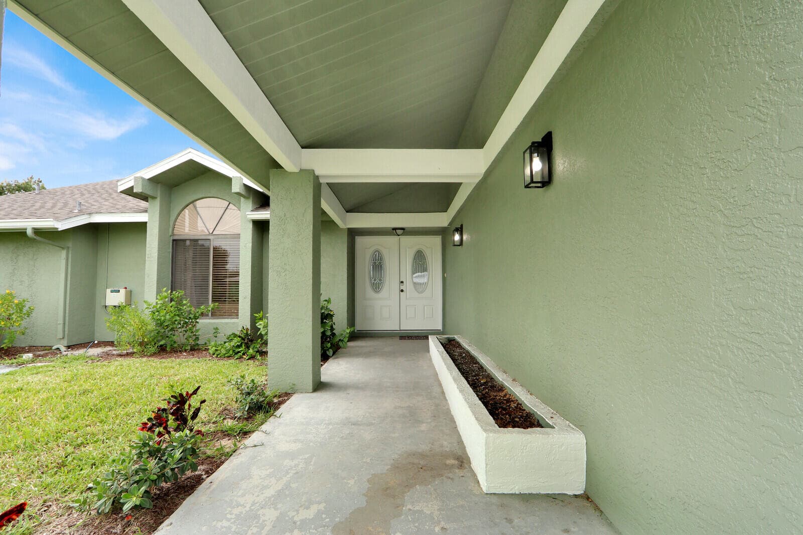 362 SE Crosspoint Drive, Port St. Lucie, FL 34983 — photo 3 of 43