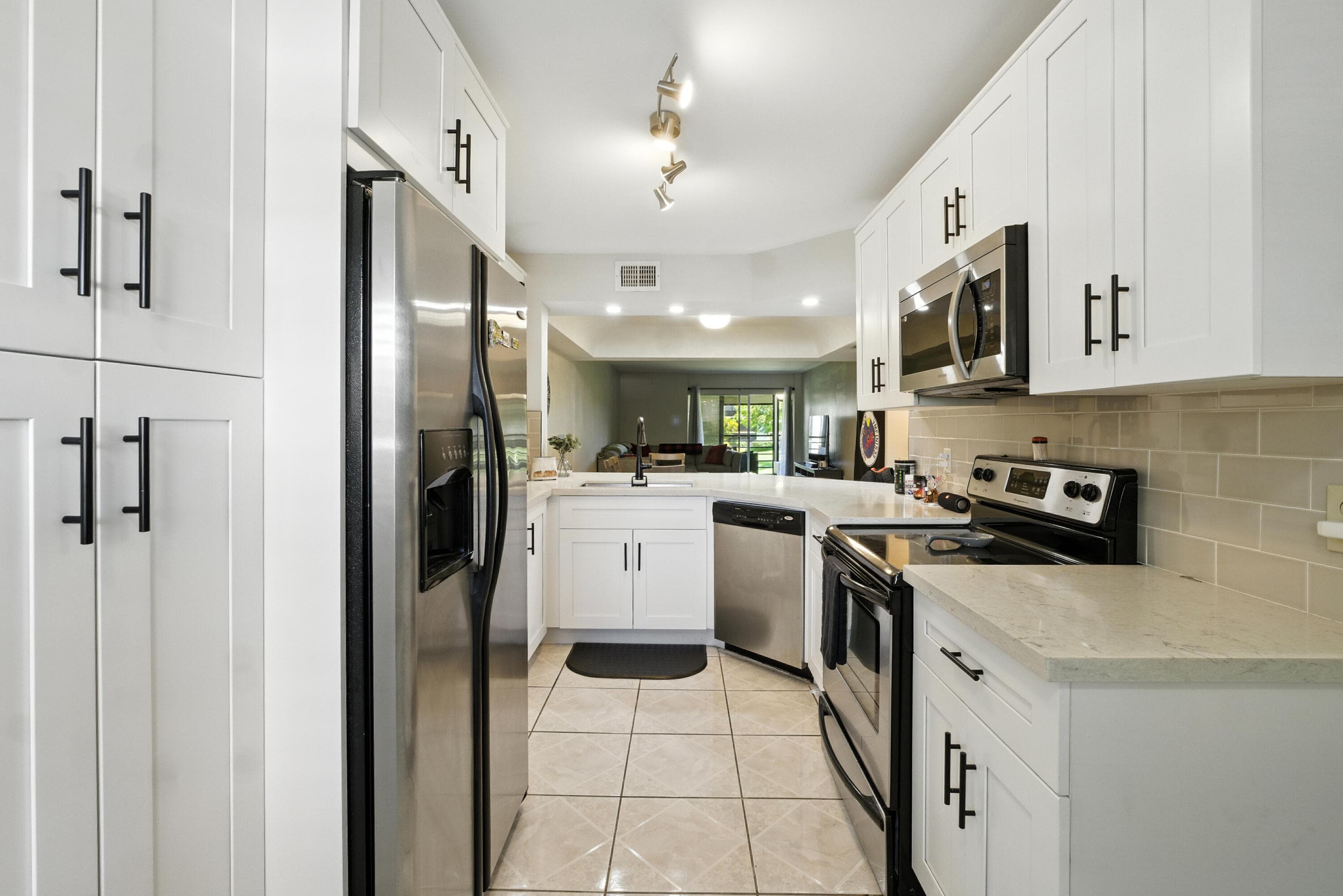 23380 Carolwood Lane 202, Boca Raton, FL 33428 — photo 3 of 38