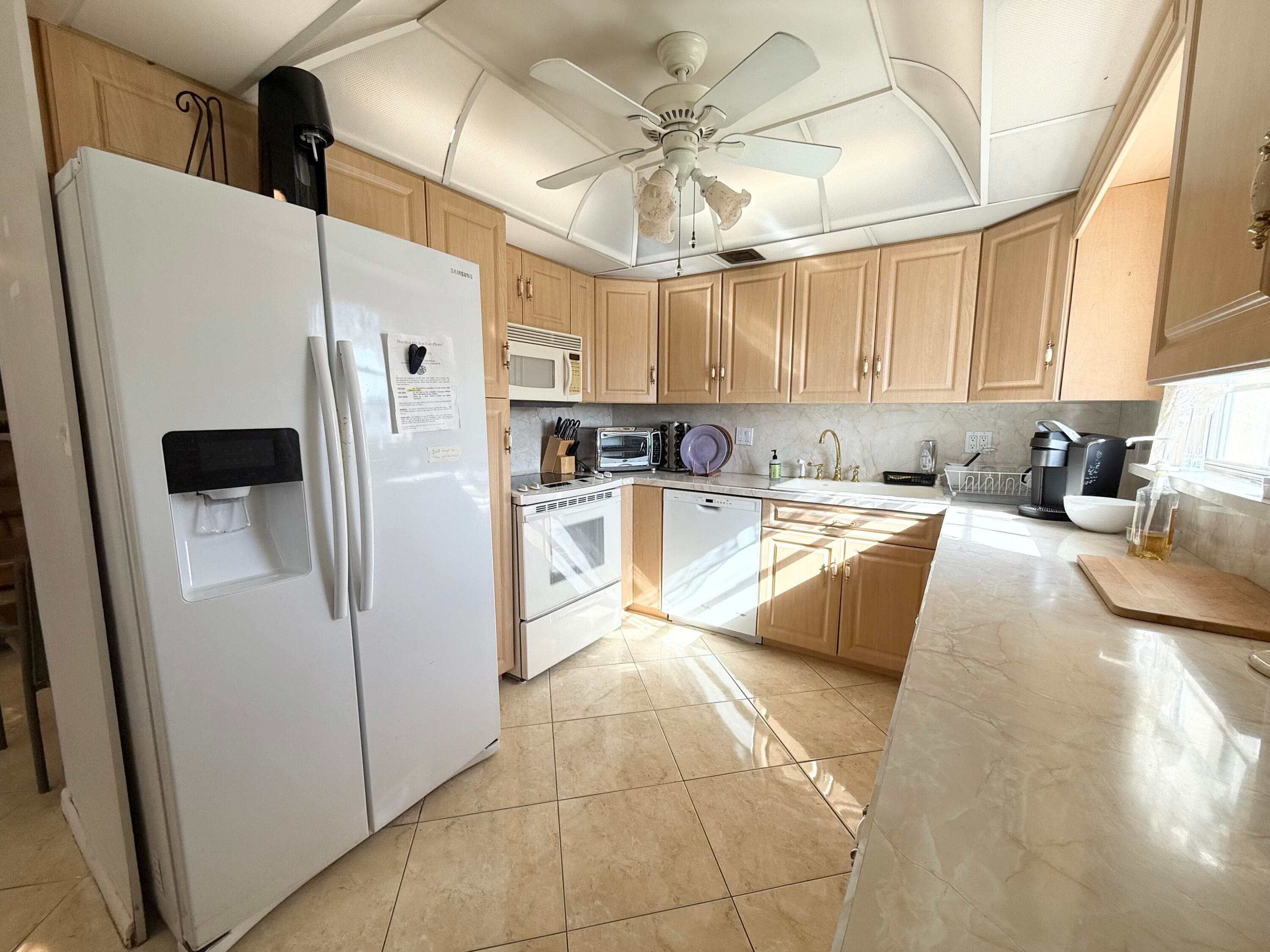 4021 Farnham 4021, Deerfield Beach, FL 33442 — photo 4 of 10
