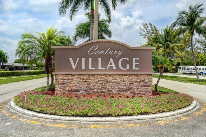 53 Northampton C, West Palm Beach, FL 33417 — photo 1 of 31