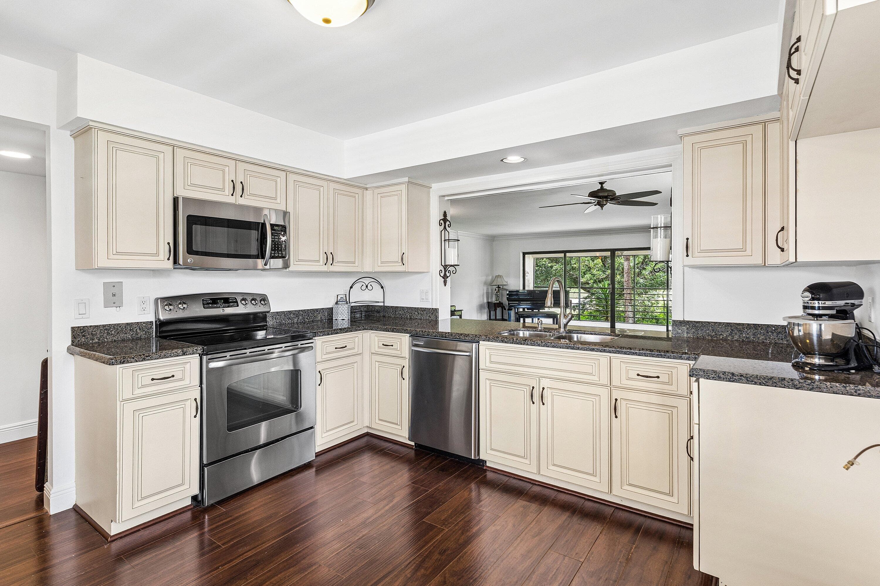 6462 Aspen Glen Circle, Boynton Beach, FL 33437 — photo 5 of 24