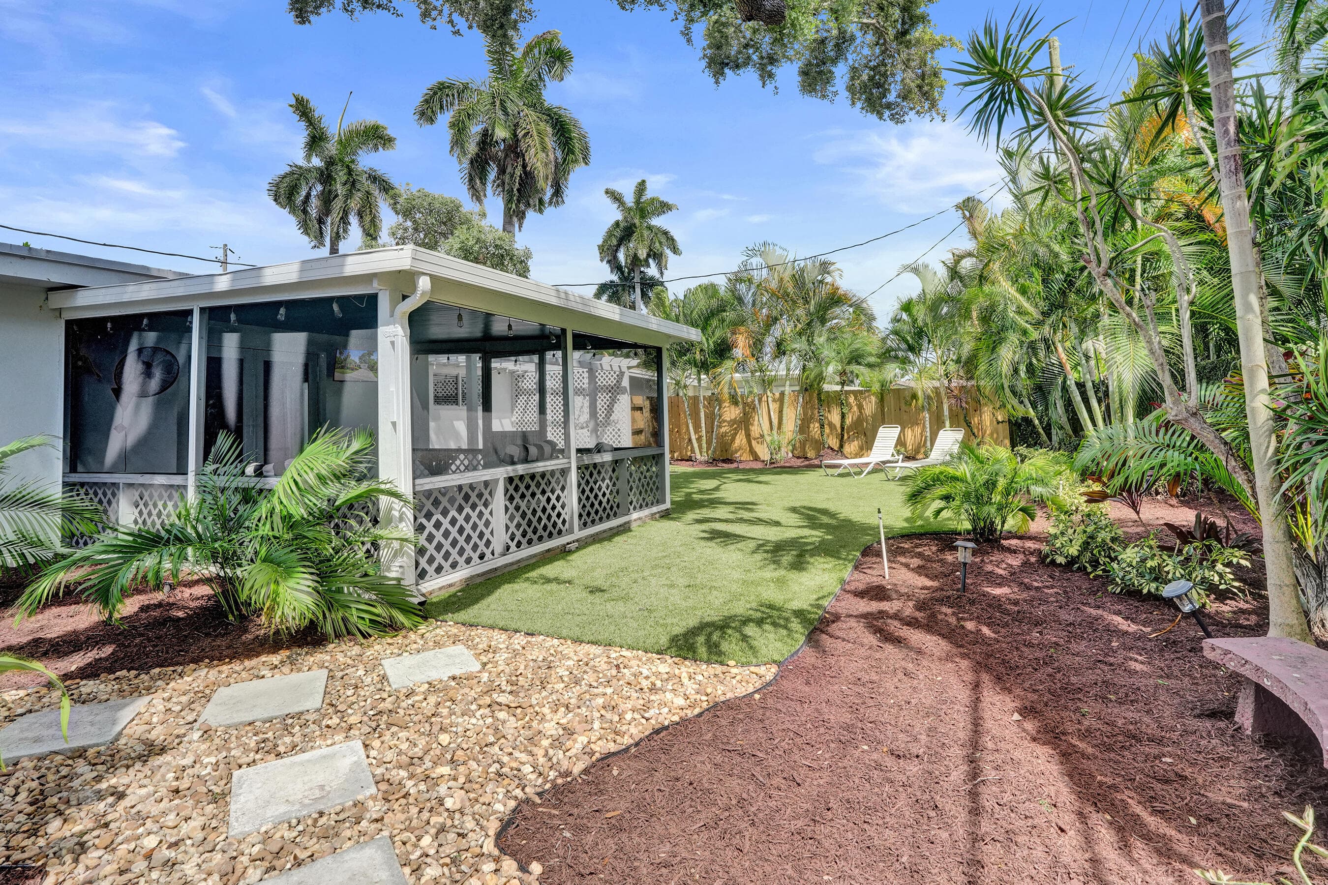 1528 NE 28th Drive, Wilton Manors, FL 33334 — photo 28 of 36