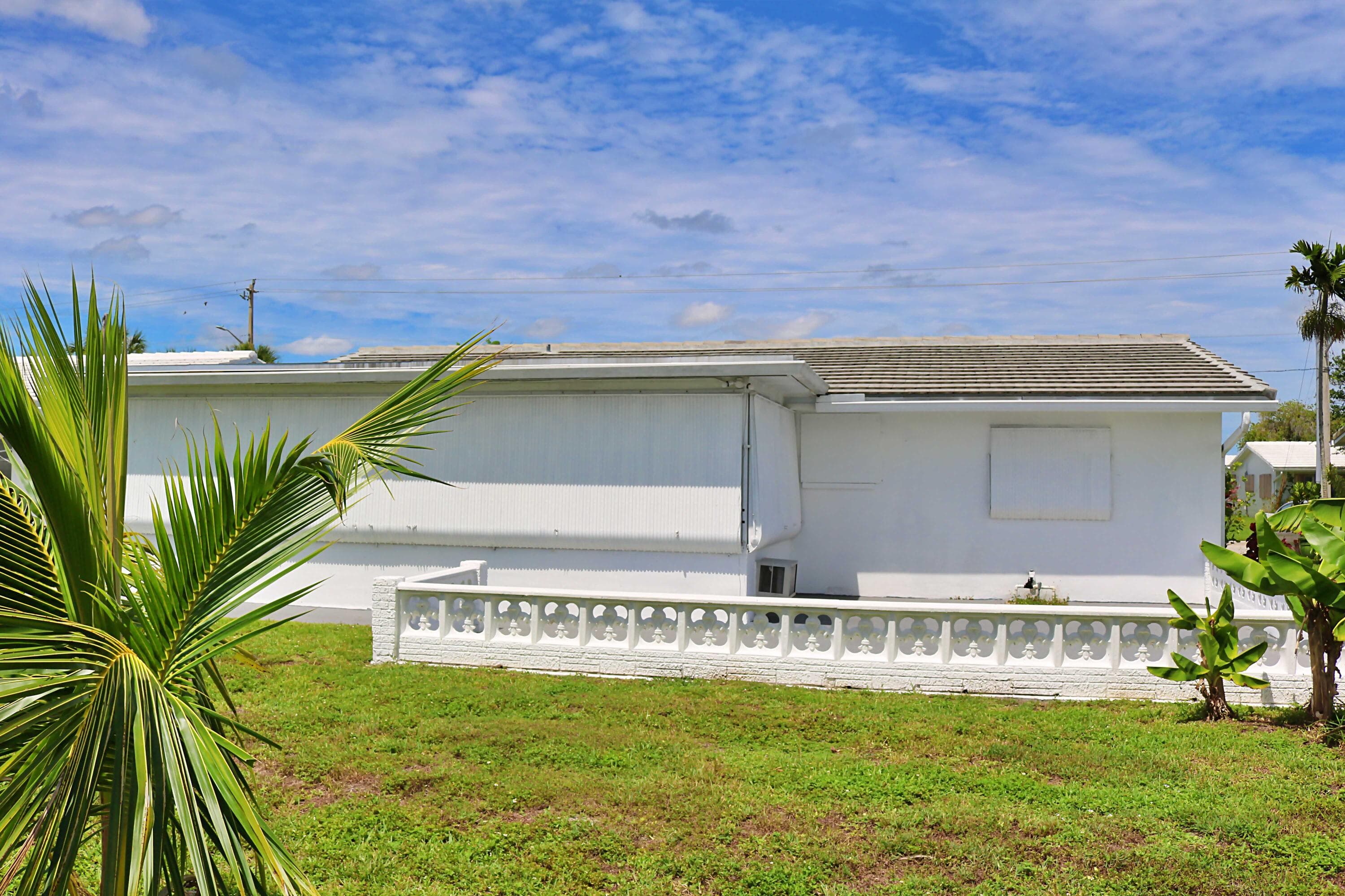 5715 NW 84th Terrace, Tamarac, FL 33321 — photo 4 of 40