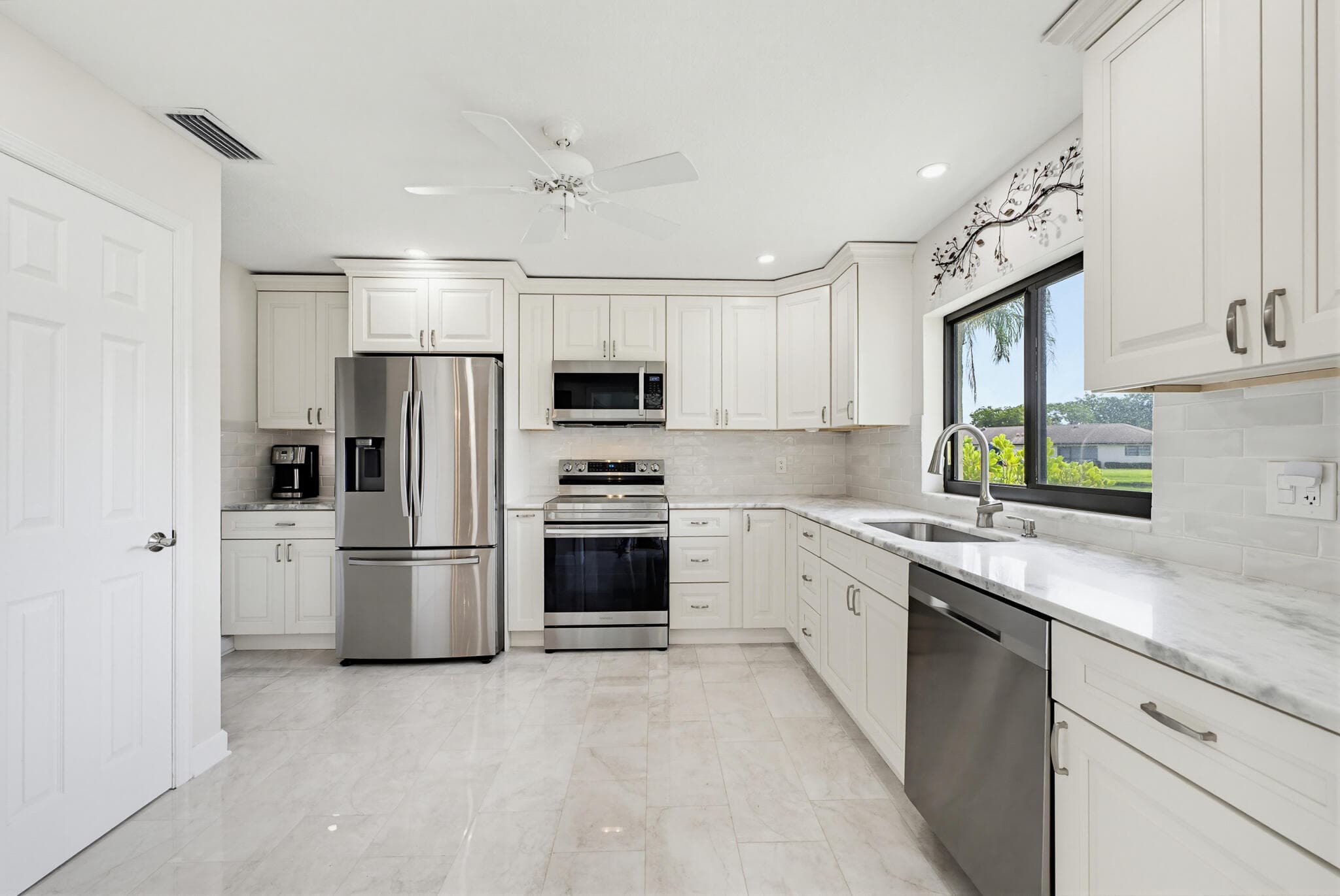 4854 Equestrian Circle Apt B, Boynton Beach, FL 33436 — photo 15 of 41
