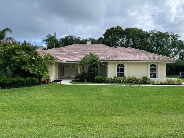 10 Alnwick Road, Palm Beach Gardens, FL 33418 — photo 1 of 29