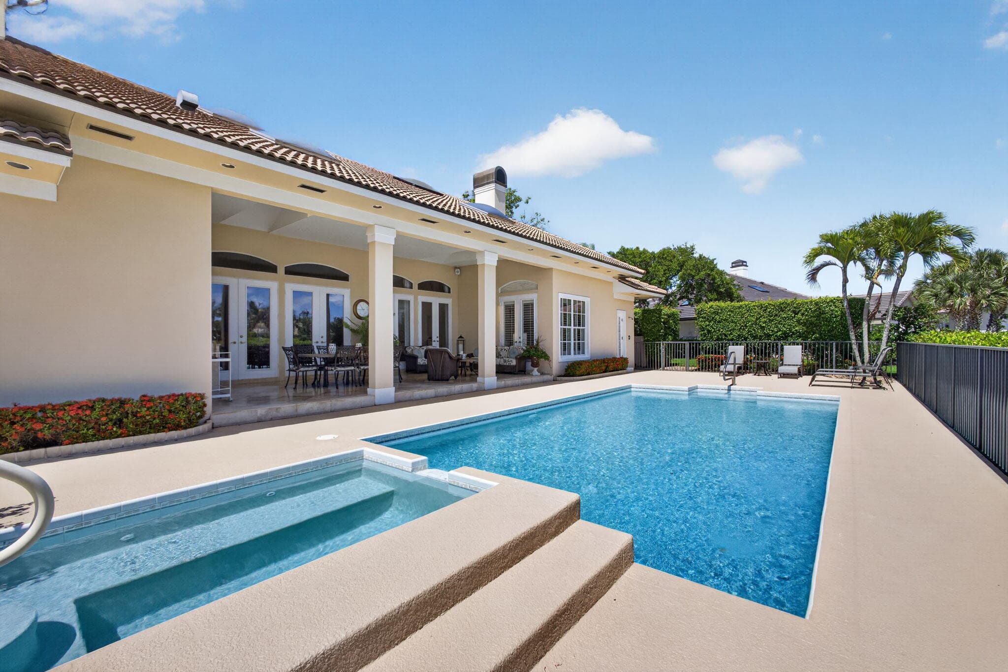 83 Sandbourne Lane, Palm Beach Gardens, FL 33418 — photo 7 of 77