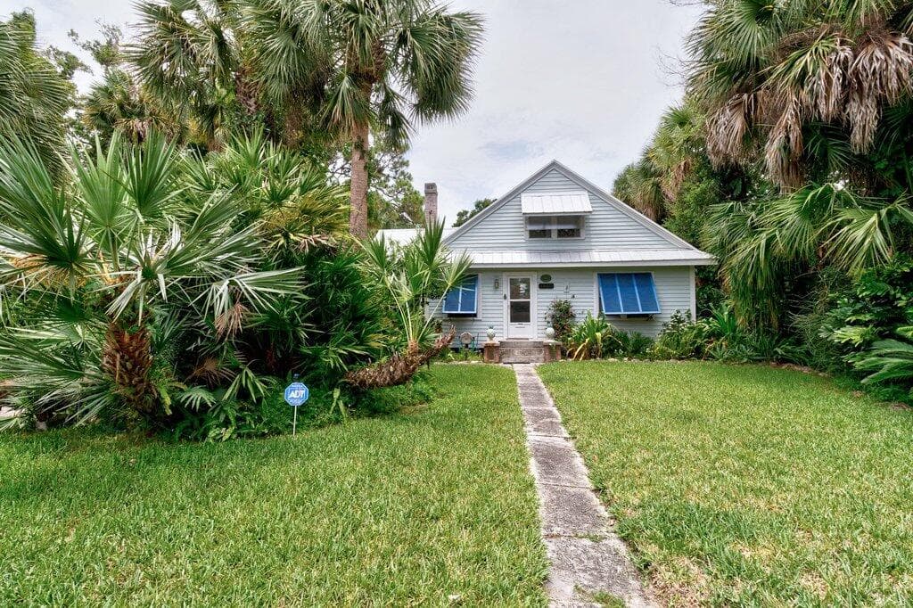 1927 21st Avenue, Vero Beach, FL 32960 — photo 2 of 45