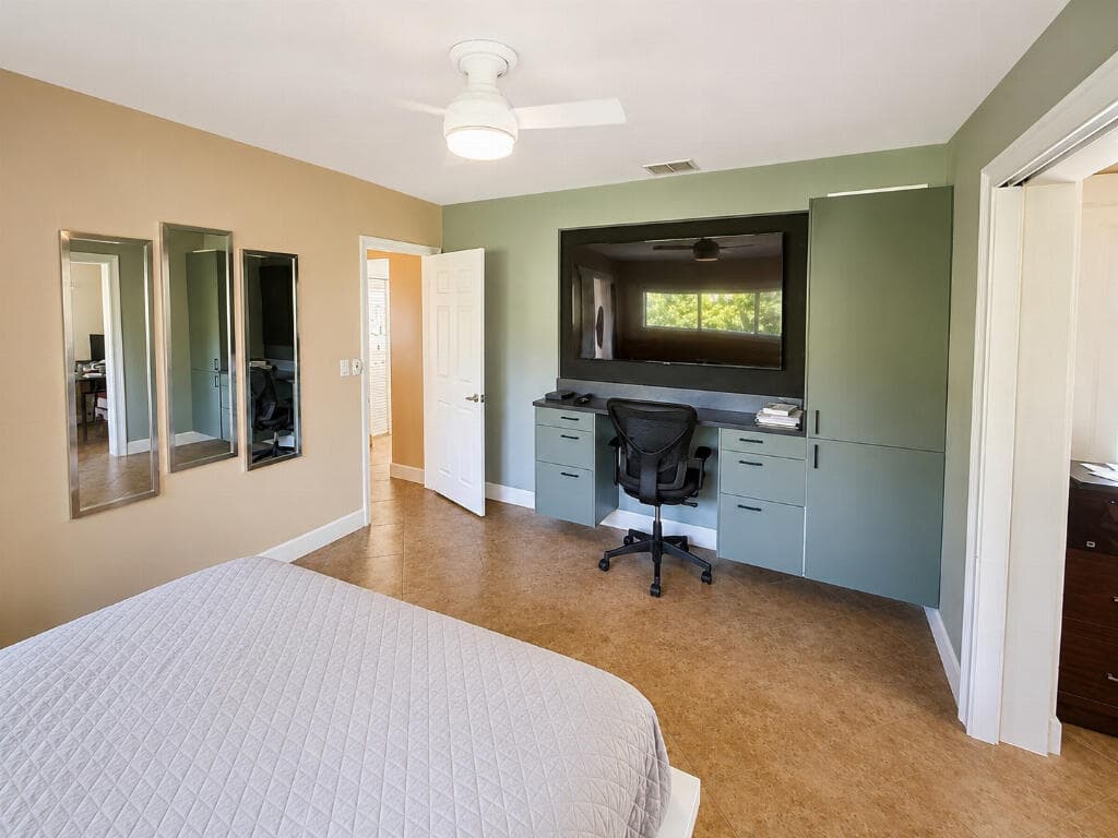 2200 NE 32nd Avenue, Fort Lauderdale, FL 33305 — photo 11 of 15