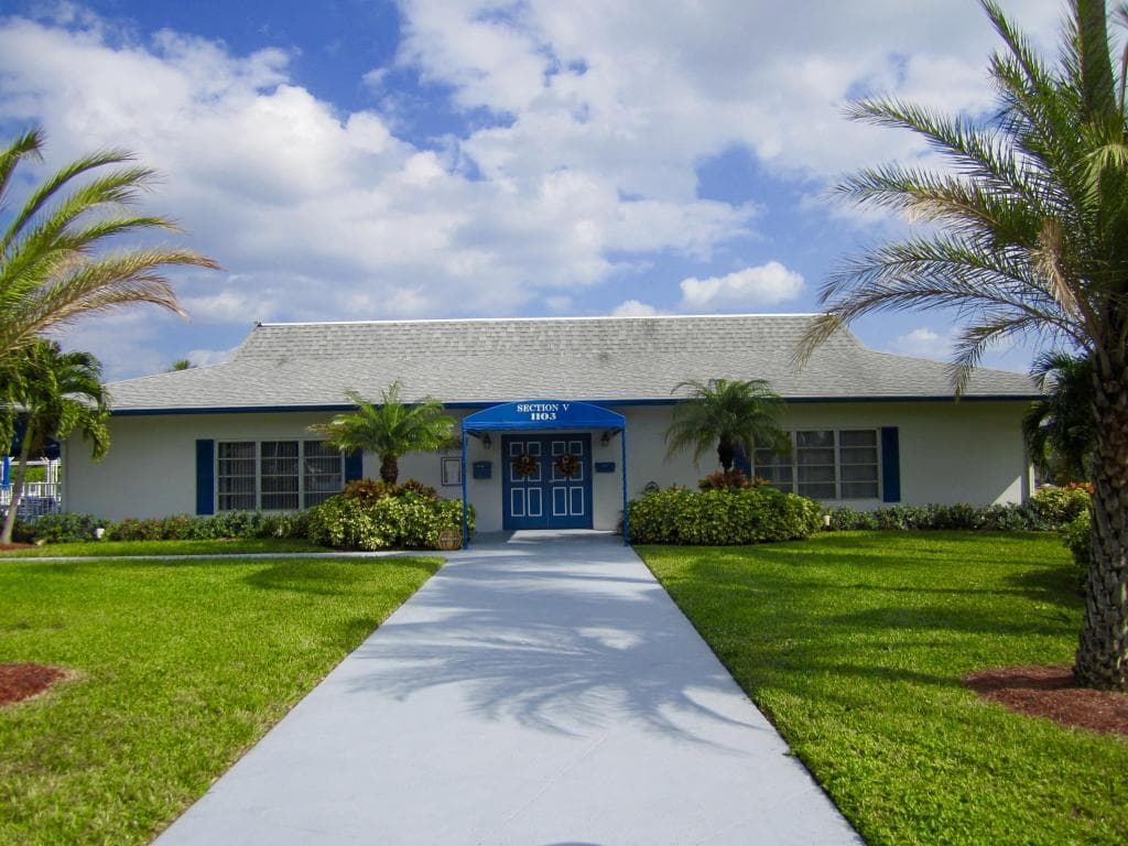 1152 Circle Drive D, Delray Beach, FL 33445 — photo 39 of 47