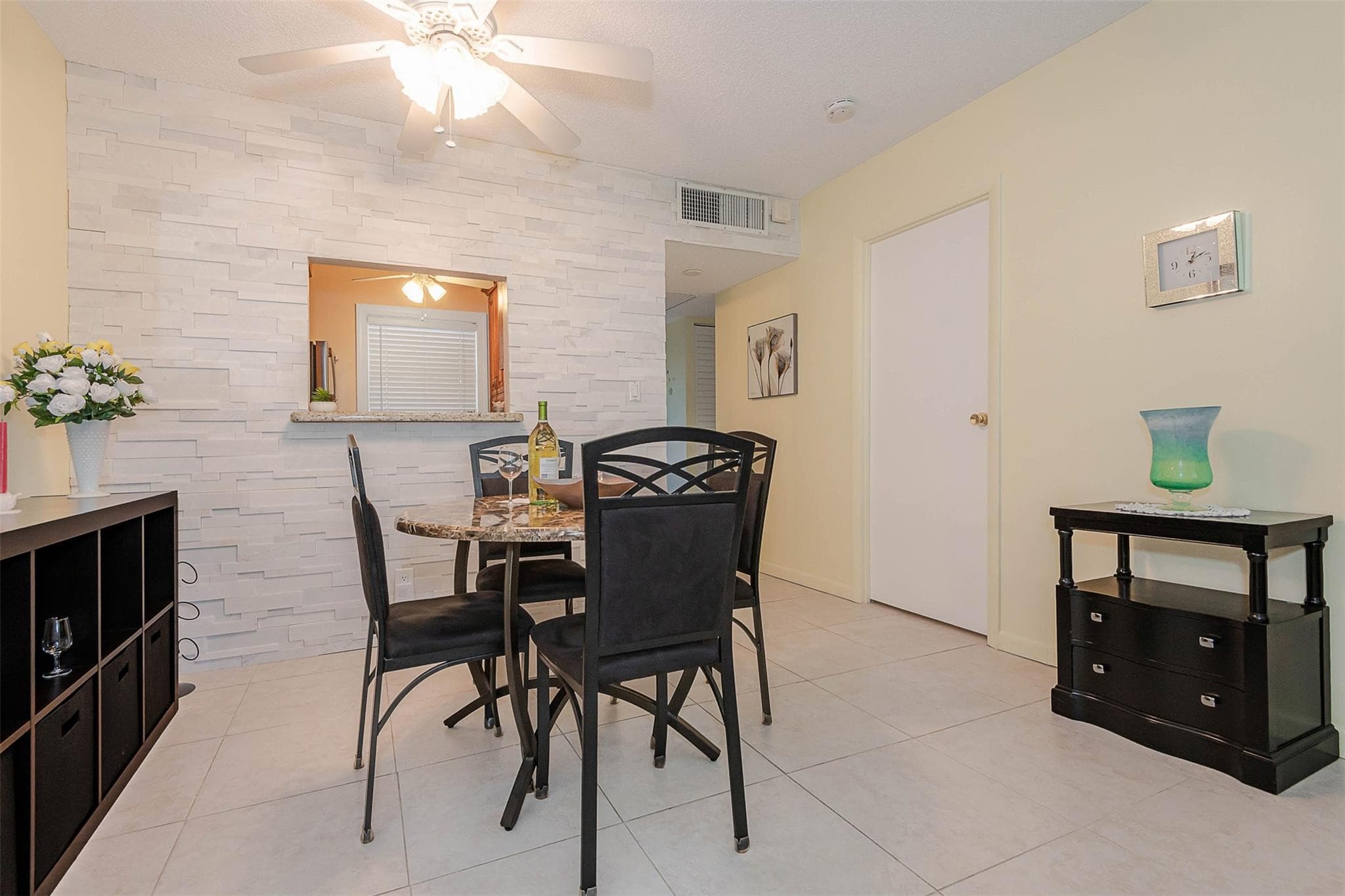 3431 NW 50th Avenue 104, Lauderdale Lakes, FL 33319 — photo 10 of 34