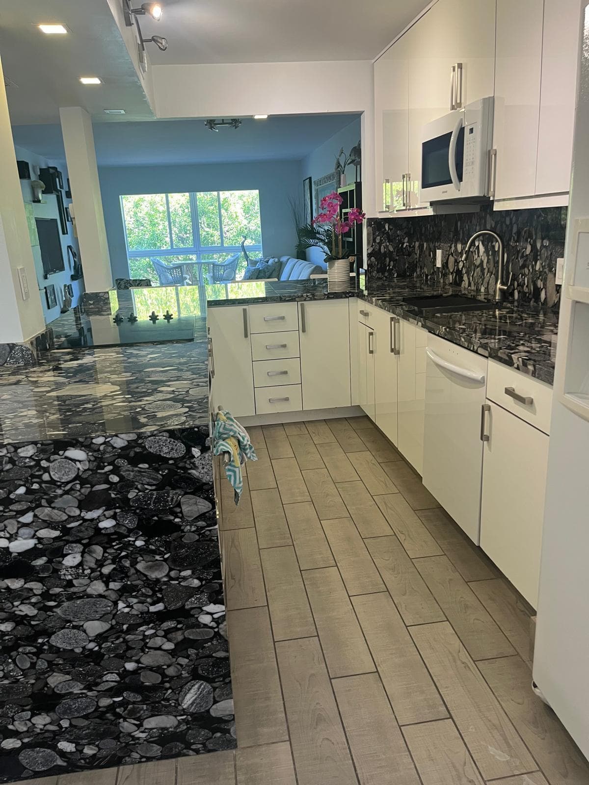 1401 SW 128th Terrace 309h, Pembroke Pines, FL 33027 — photo 5 of 17