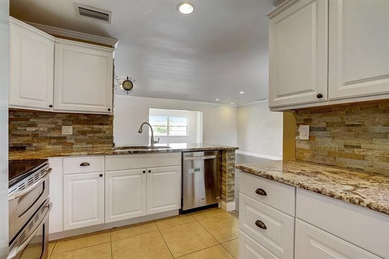 9387 Richmond Circle, Boca Raton, FL 33434 — photo 3 of 15