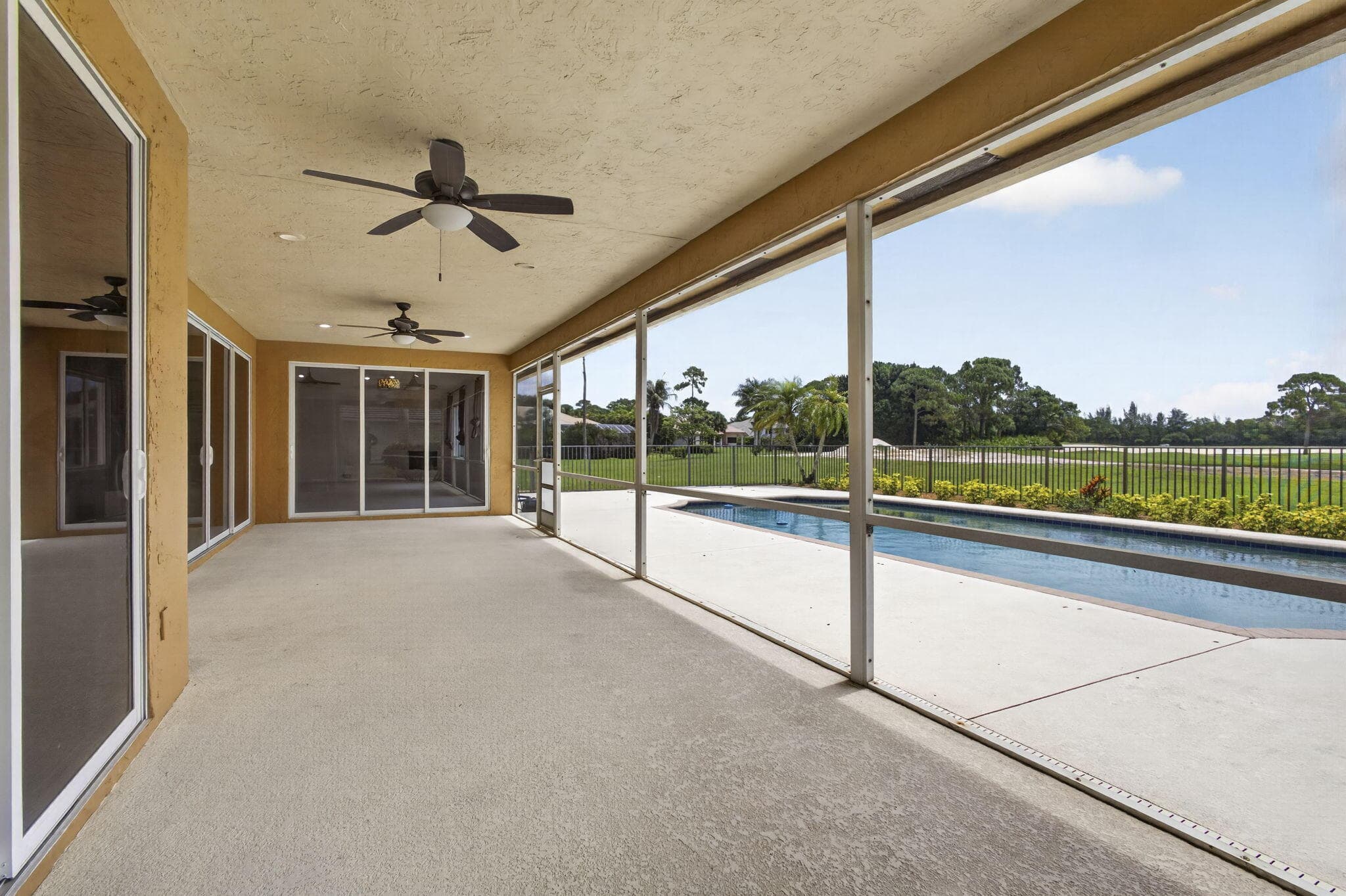 8030 Woodsmuir Drive, Palm Beach Gardens, FL 33412 — photo 33 of 77