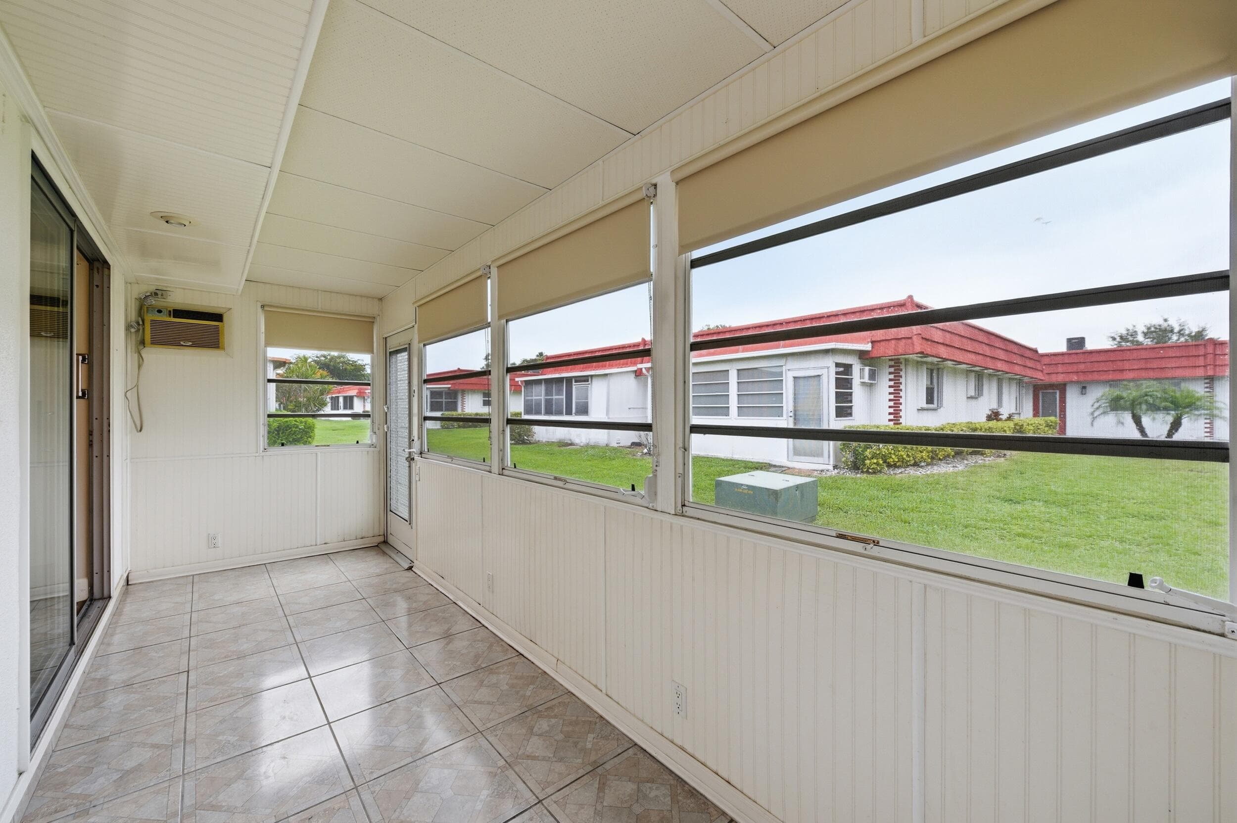 28 Seville 'b', Delray Beach, FL 33446 — photo 21 of 51