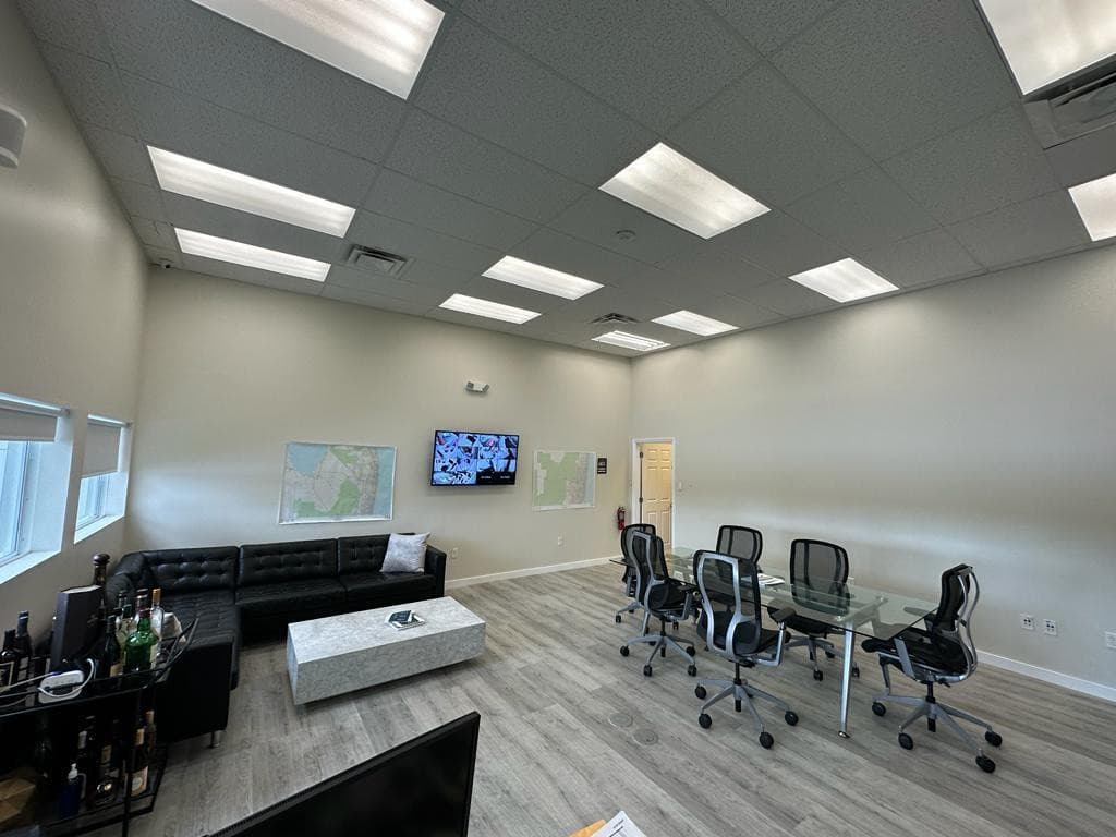 425 NW 10th Terrace, Hallandale Beach, FL — photo 16 of 36