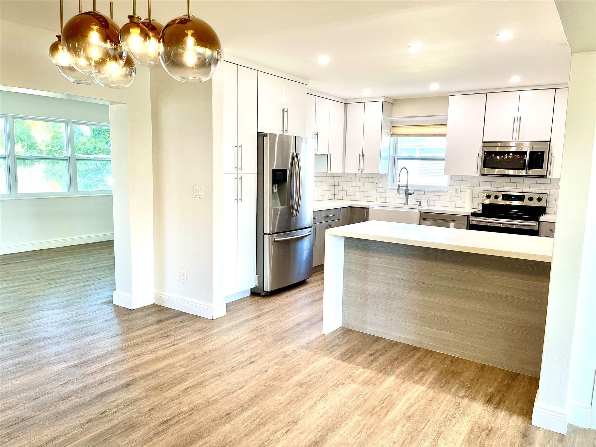 2090 NW 84th Terrace, Pembroke Pines, FL 33024 — photo 3 of 29