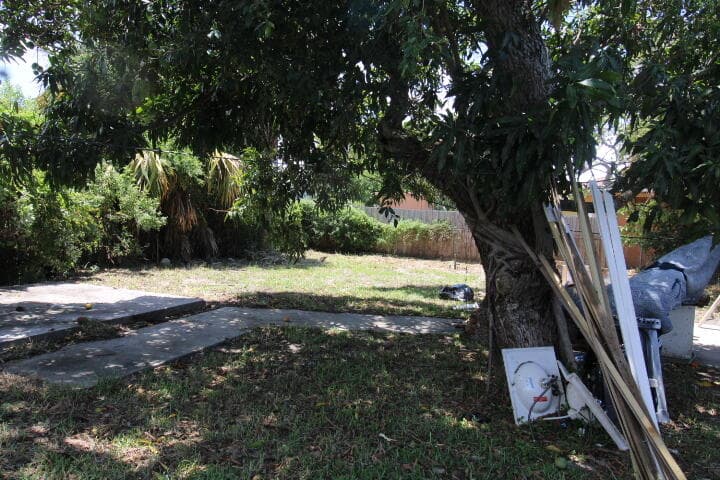 1417 W 32nd Street, Riviera Beach, FL 33404 — photo 4 of 17