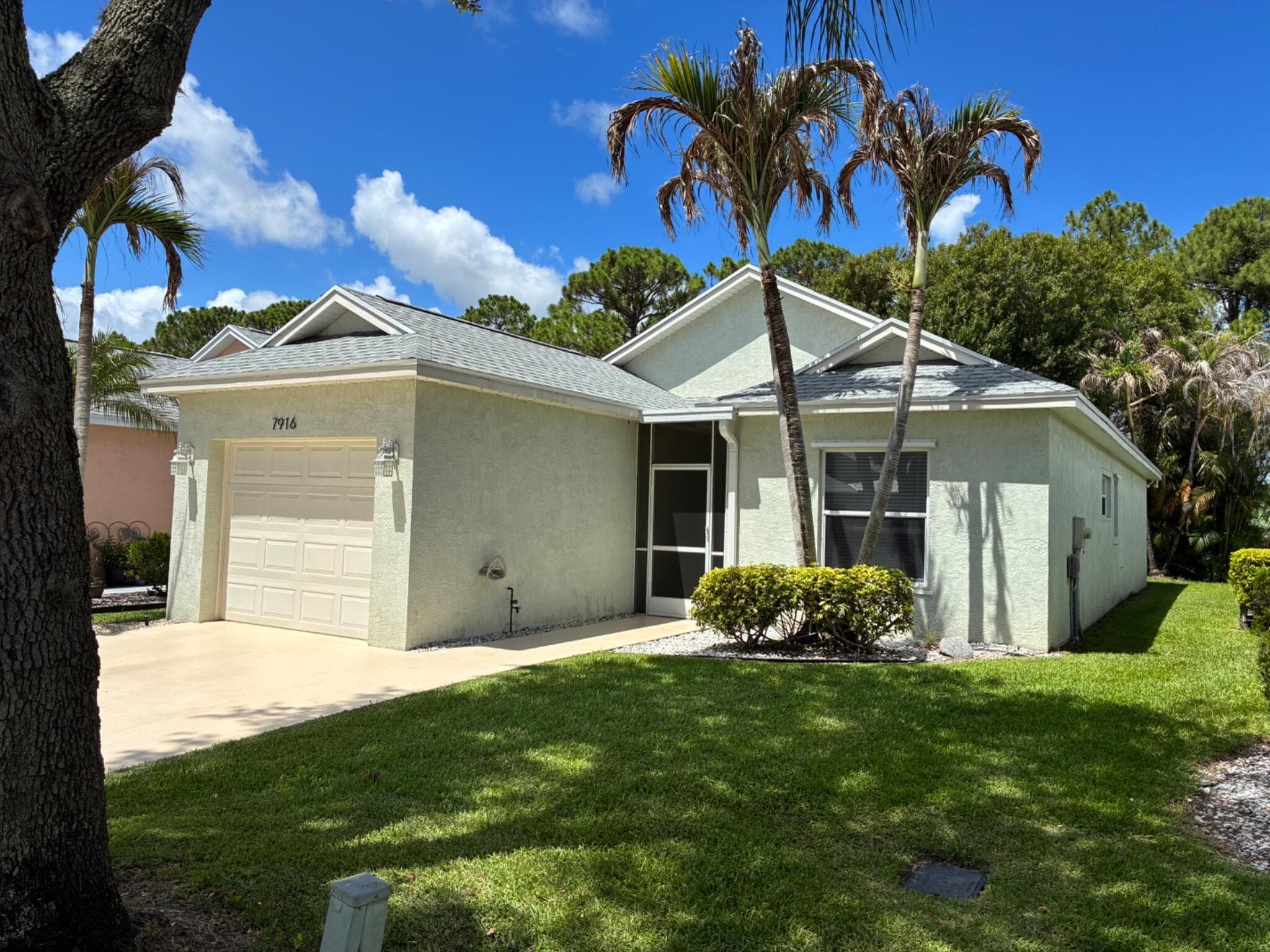 7916 SE Sugar Pines Way, Hobe Sound, FL 33455 — photo 2 of 24