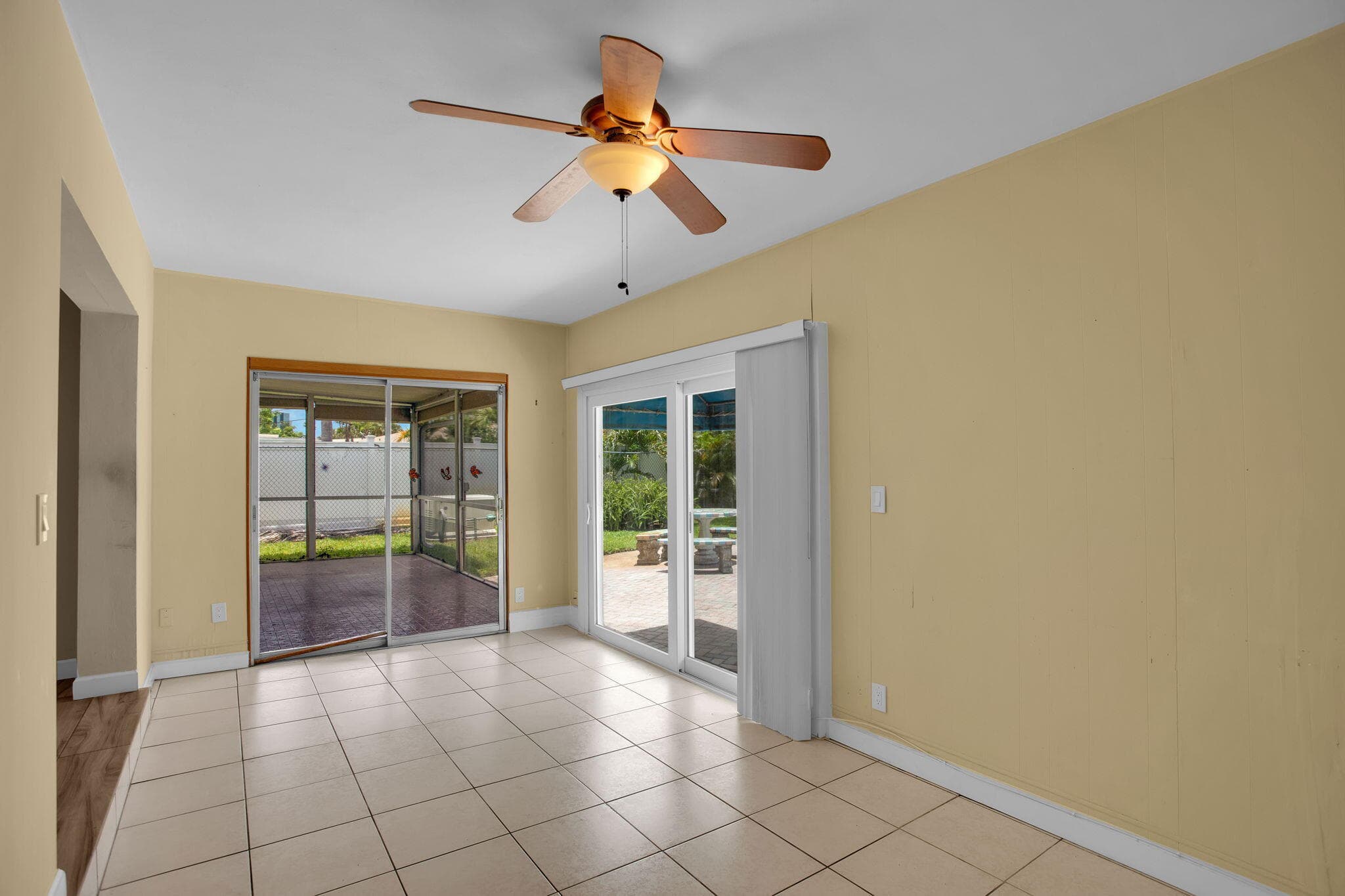1910 NE 52nd Street NE, Fort Lauderdale, FL 33308 — photo 33 of 49