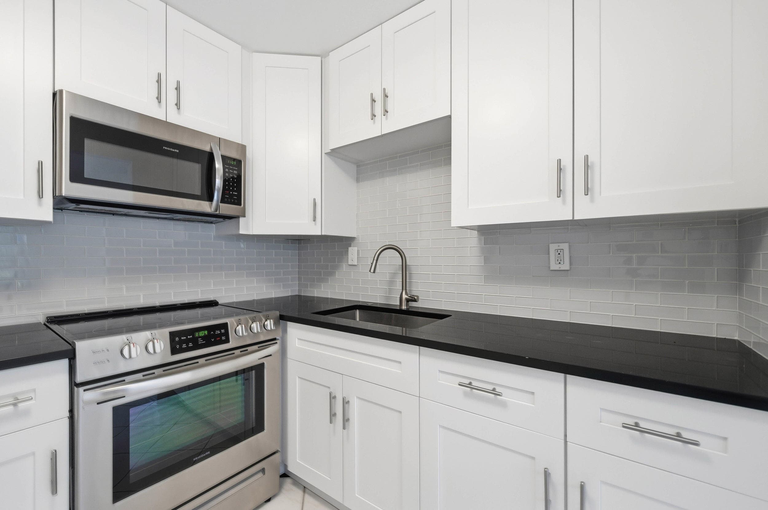 249 Burgundy F, Delray Beach, FL 33484 — photo 4 of 50