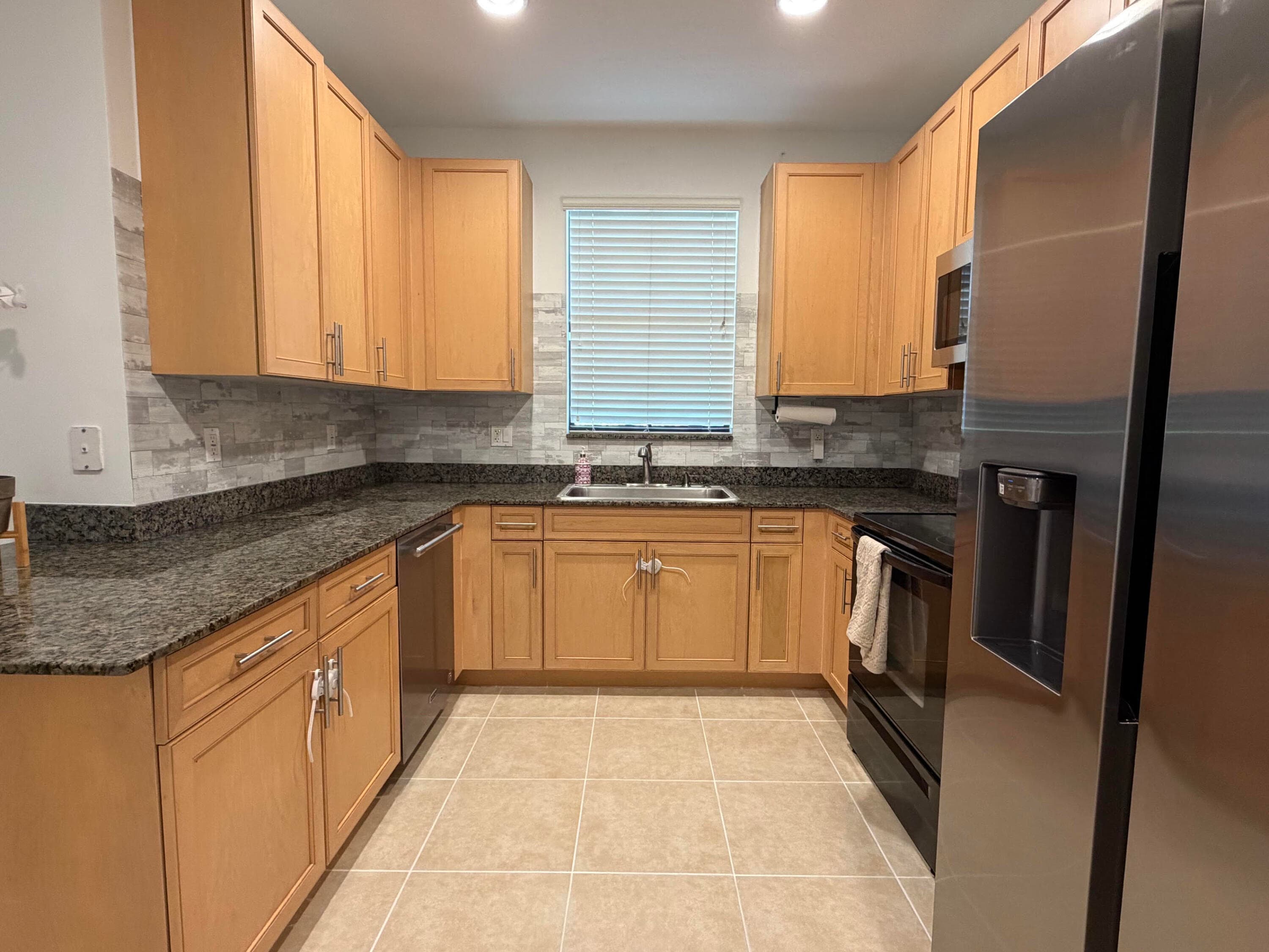 238 E Chrystie Circle, Delray Beach, FL 33484 — photo 10 of 48