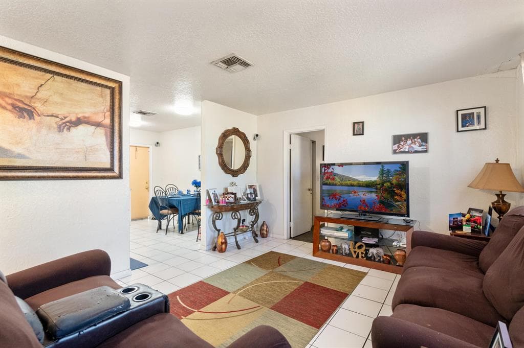 617 NW 15th Avenue, Pompano Beach, FL 33069 — photo 11 of 31