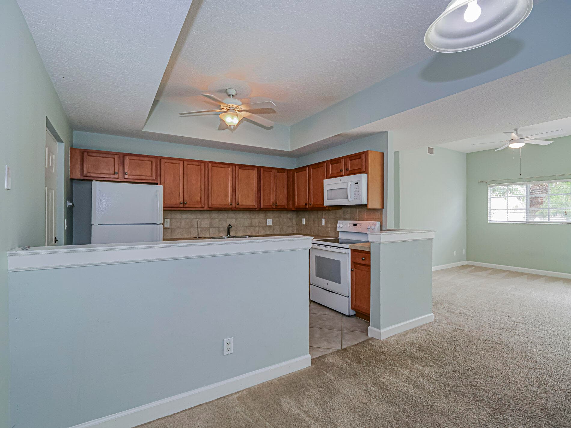 524 7th Square 101, Vero Beach, FL 32962 — photo 10 of 33