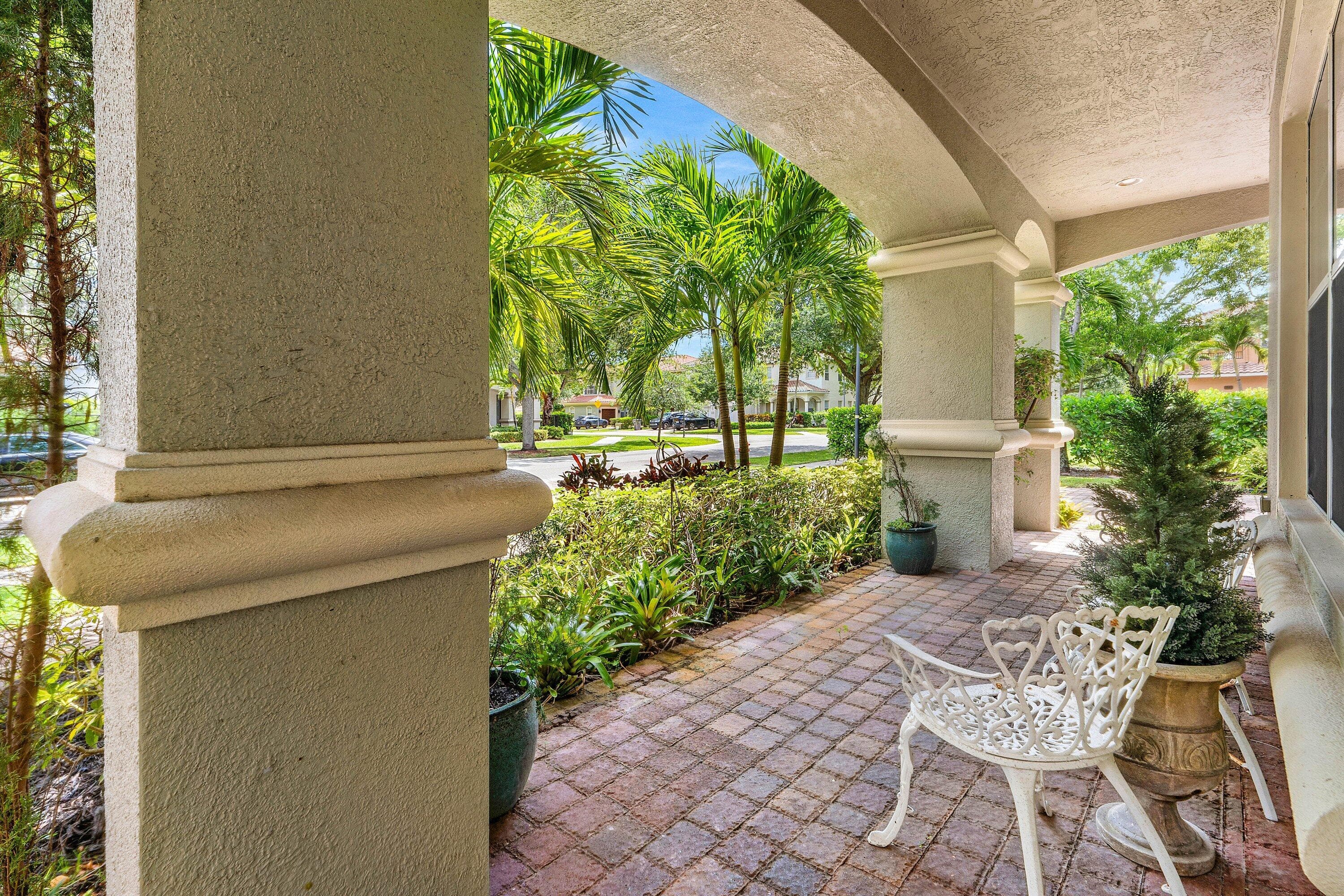 599 Cresta Circle, West Palm Beach, FL 33413 — photo 5 of 51