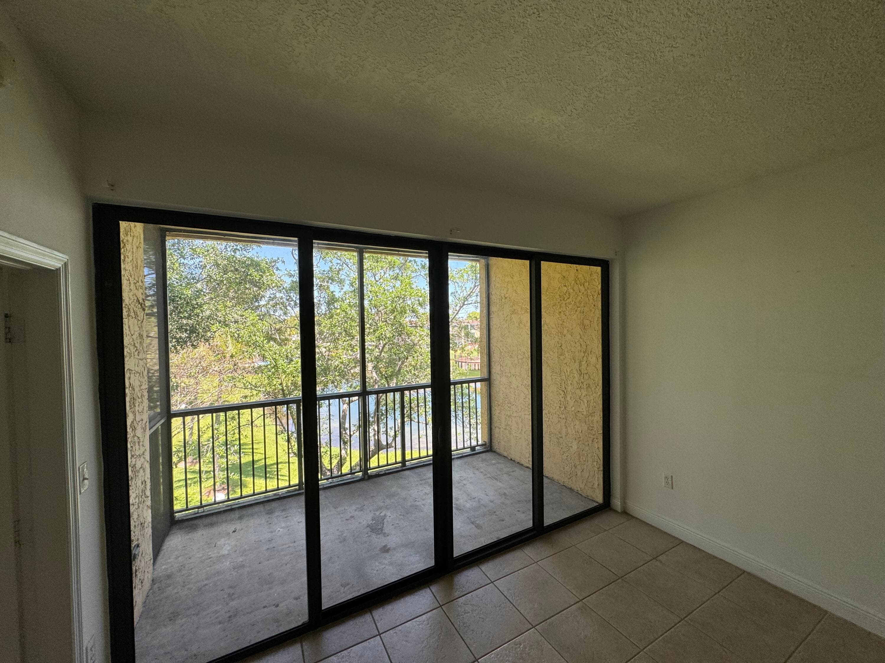 6729 Coral Lake Drive 6729, Margate, FL 33063 — photo 17 of 36