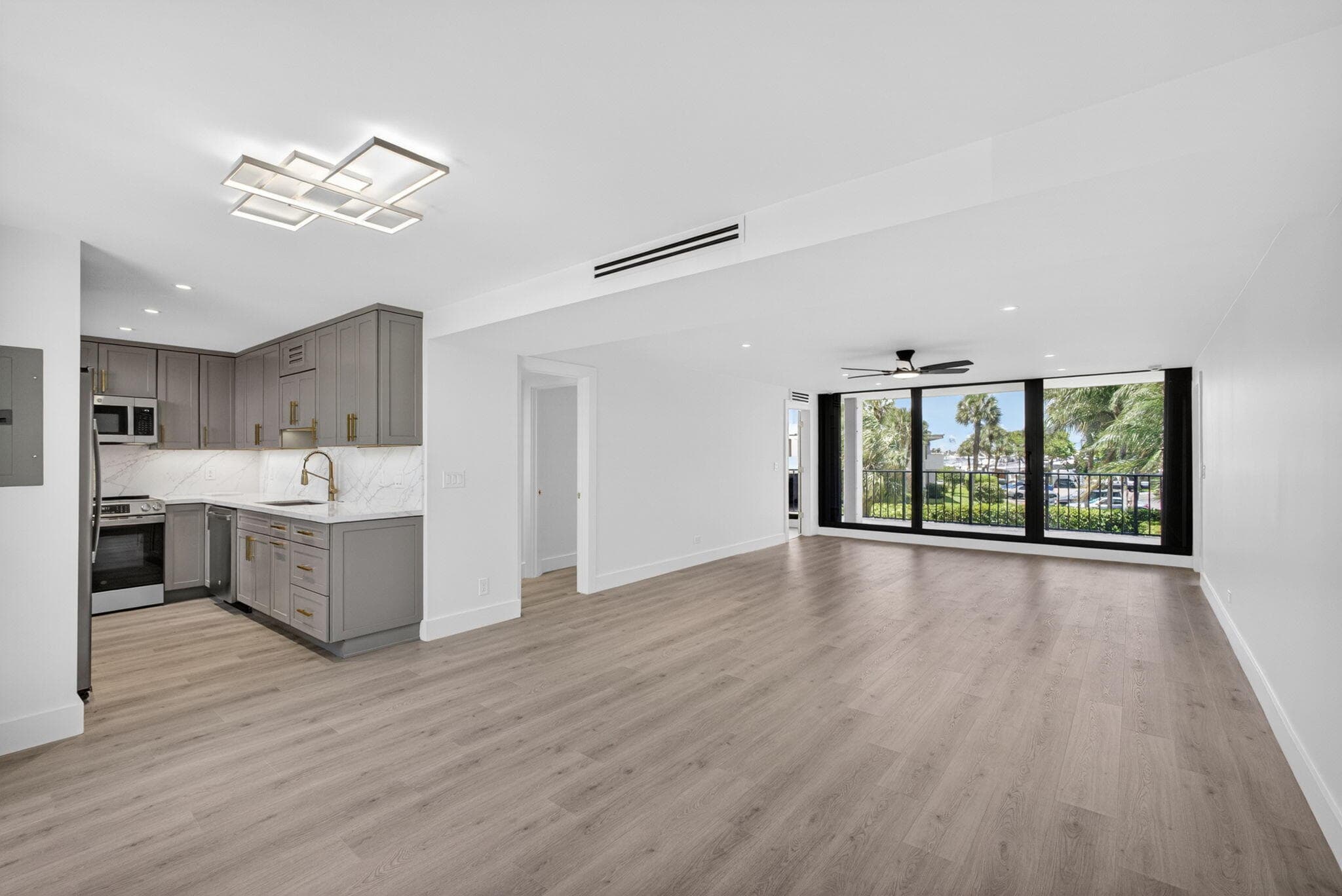 136 Lakeshore Drive, North Palm Beach, FL 33408 — photo 11 of 57
