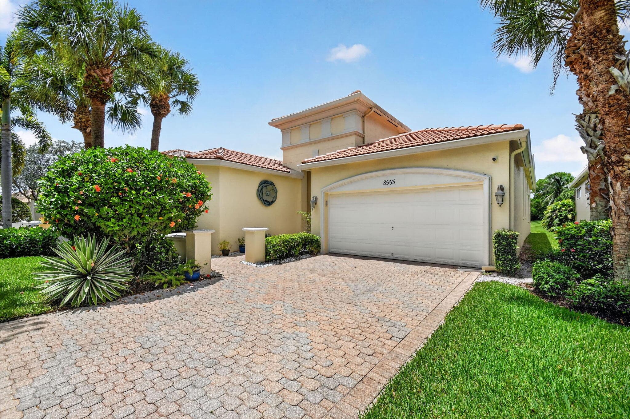 8553 E Via Grande E, Wellington, FL 33411 — photo 3 of 86