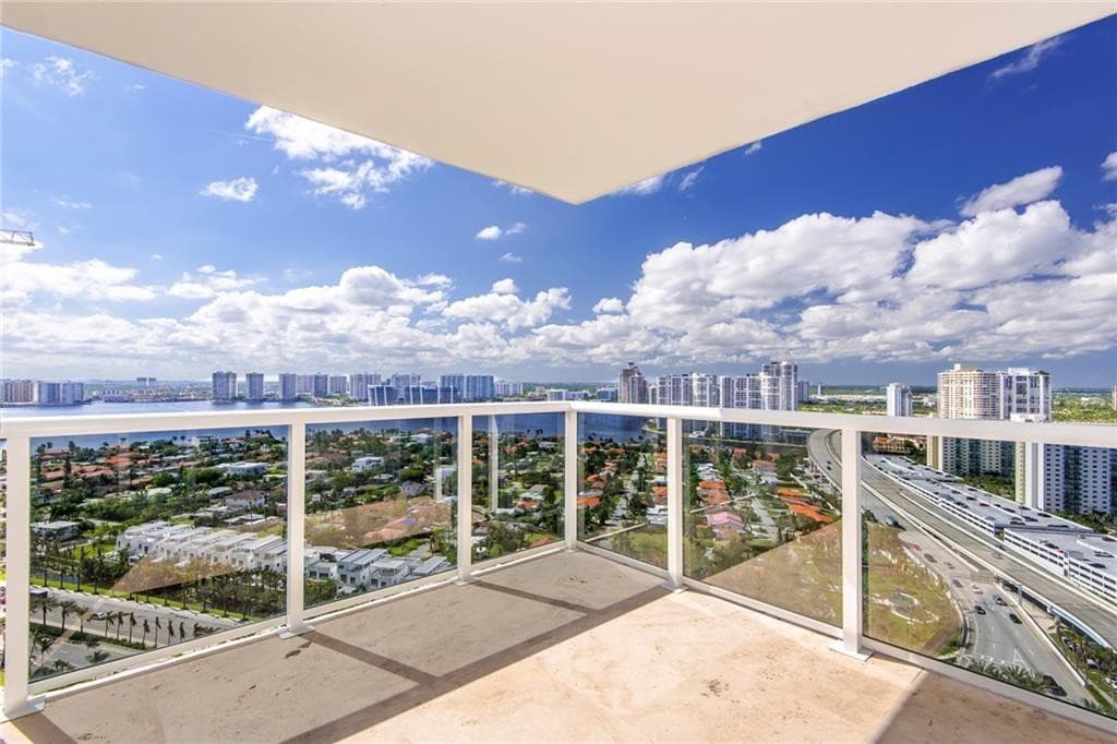 19111 Collins Avenue 2807, Sunny Isles Beach, FL 33160 — photo 5 of 32