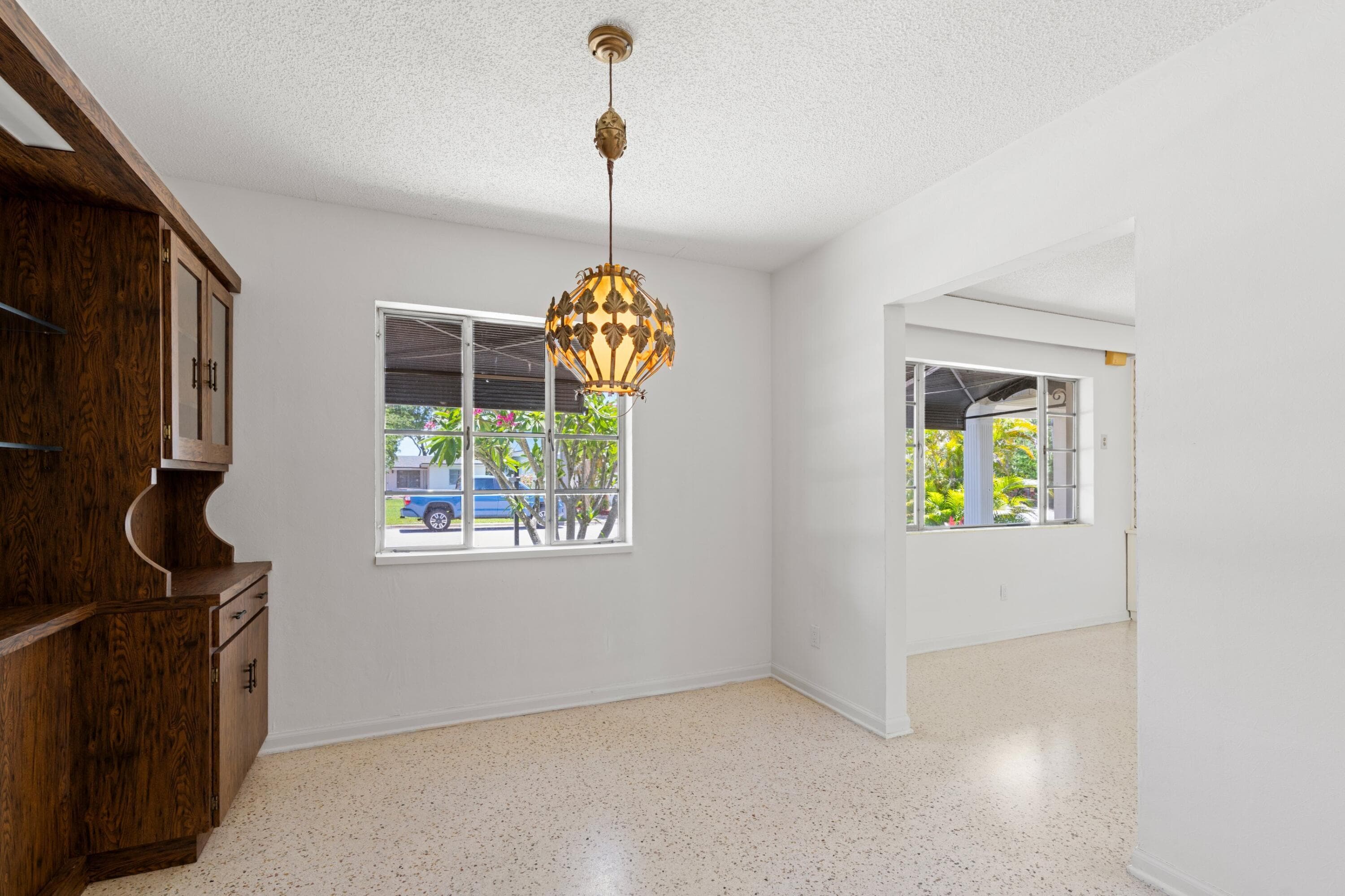 1725 N Lakeside Drive, Lake Worth Beach, FL 33460 — photo 10 of 28