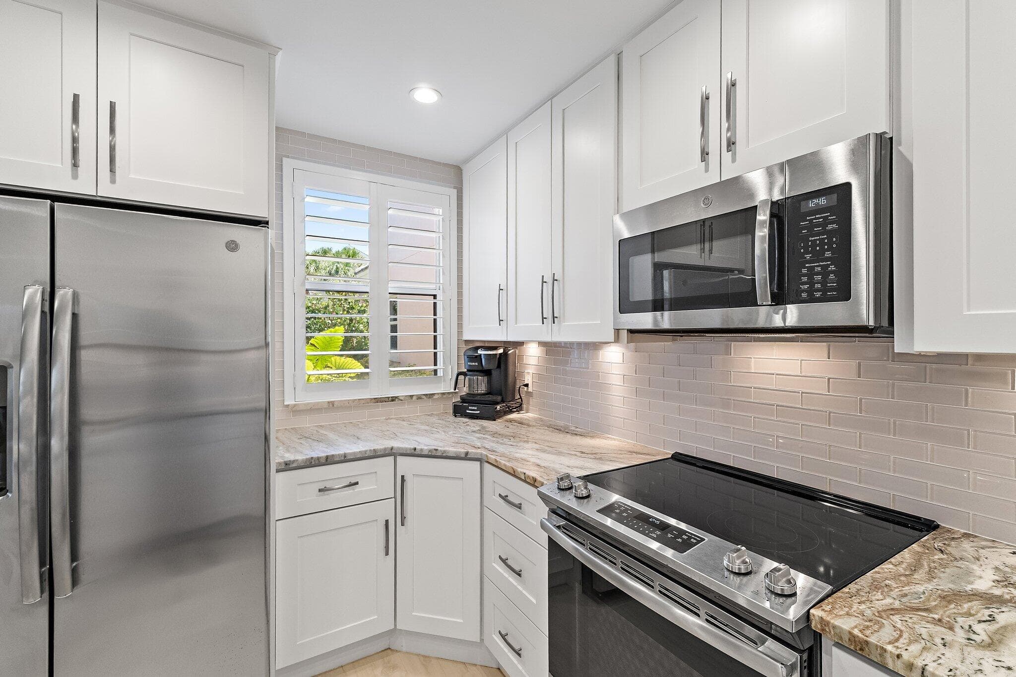 2605 N Fairway Dr Drive N, Jupiter, FL 33477 — photo 16 of 36
