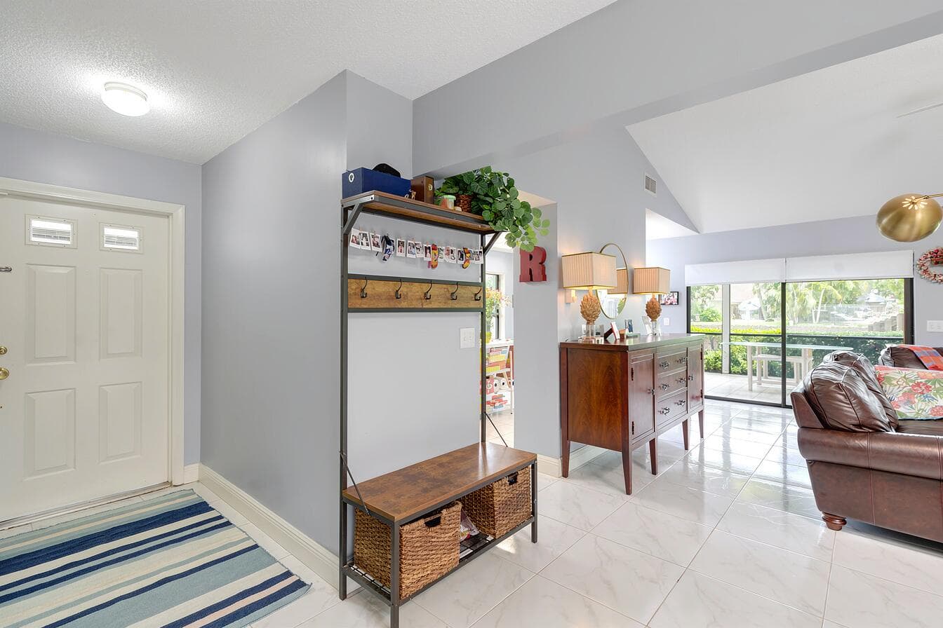 378 SW 28th Avenue, Delray Beach, FL 33445 — photo 5 of 39